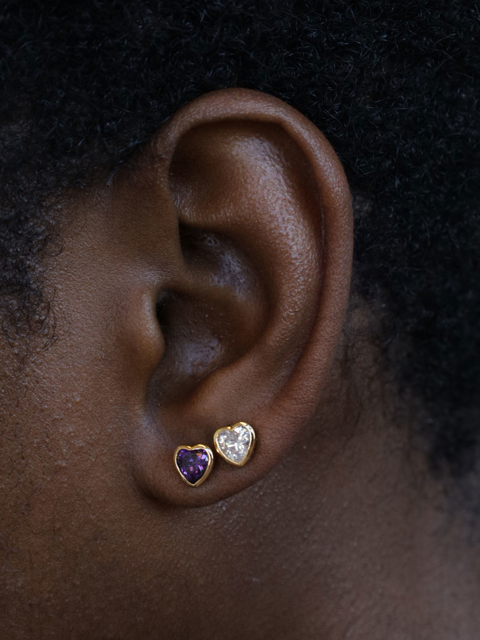 T.I.T.S. BIG AMETHYST HEART STUD GOLD