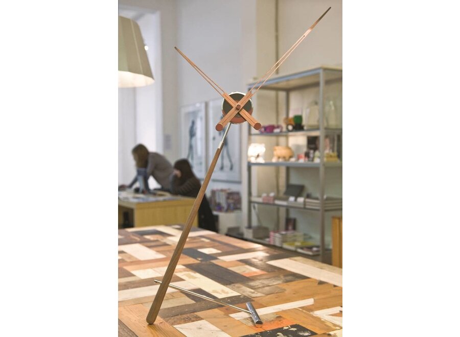 Design Table clock 'Puntero'