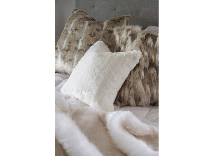 Fur throw 'Snowshoe Hare'