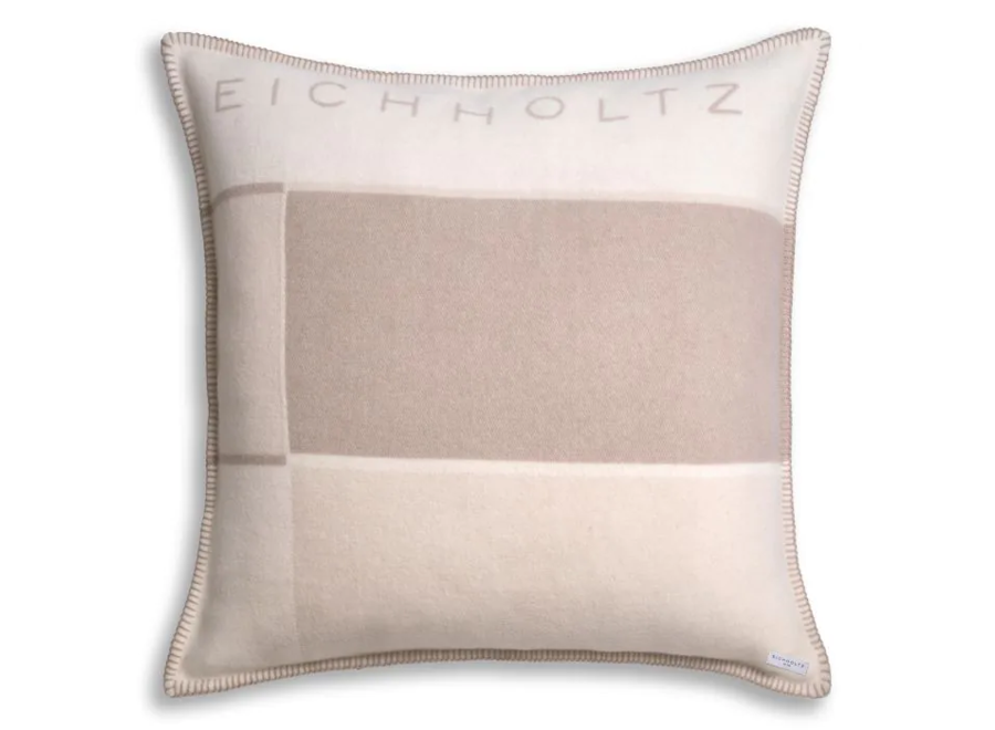 Pillow ‘Thana' - L