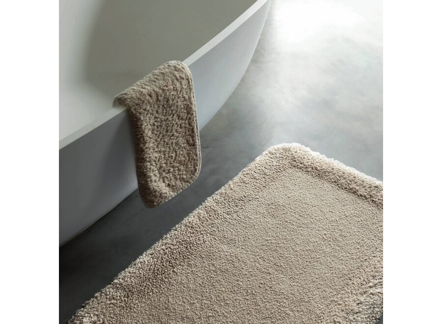 Bath mat 'Grand Egoist' - Fog