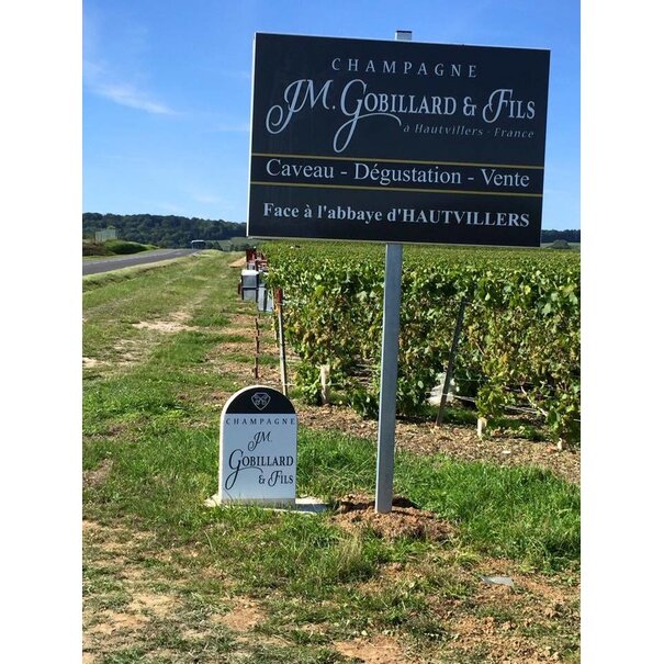 J.M. Gobillard et Fils J.M. Gobillard & Fils Grande Reserve Brut Champagne Premier Cru NV
