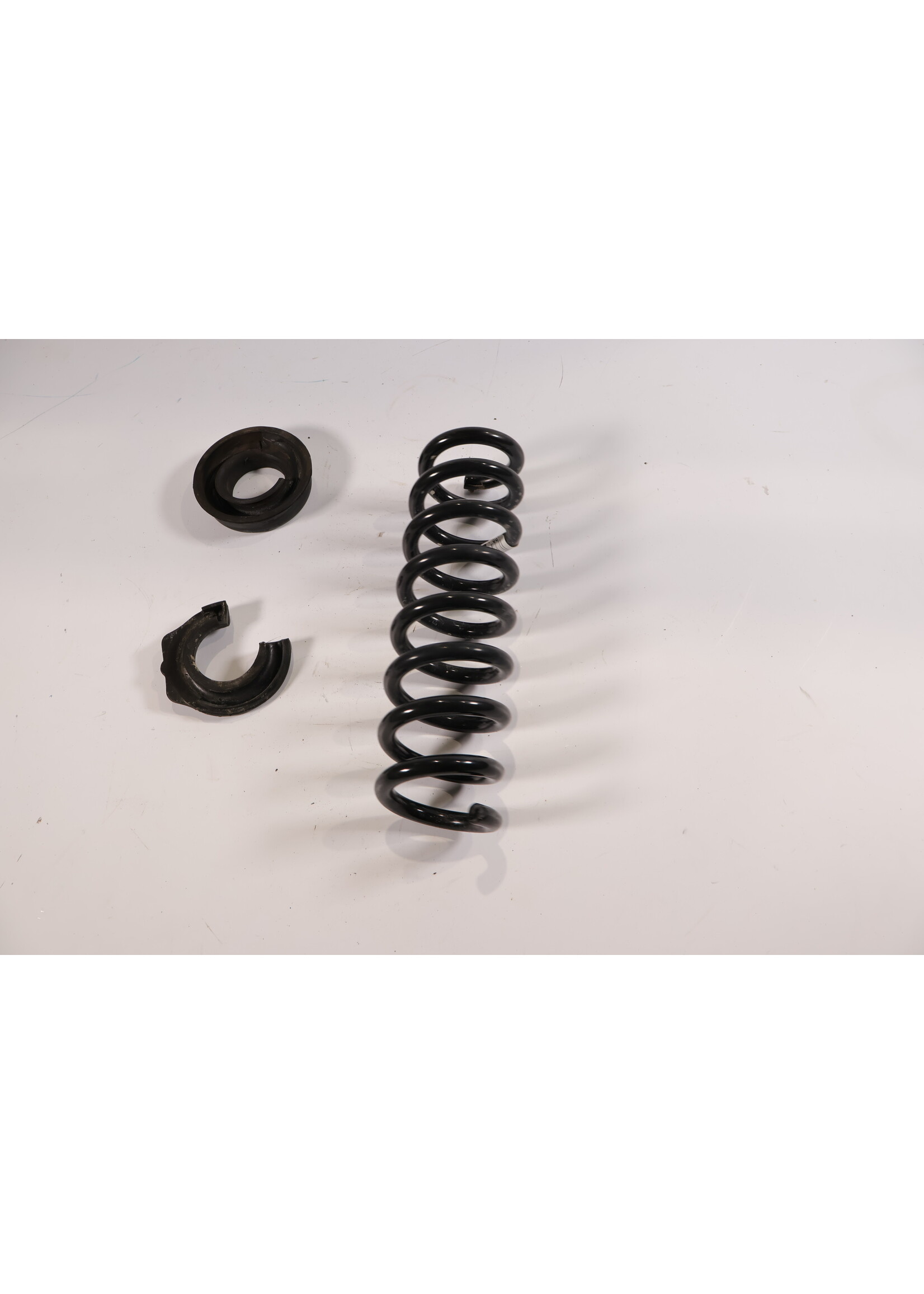 BMW BMW 4er F32 F33 F36 M-Paket hintere Schraubenfeder 33536855543 6855543