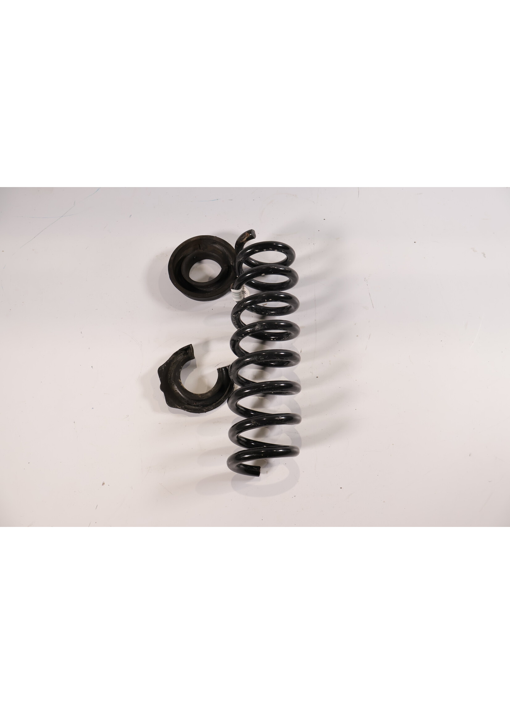 BMW BMW 4er F32 F33 F36 M-Paket hintere Schraubenfeder 33536855543 6855543