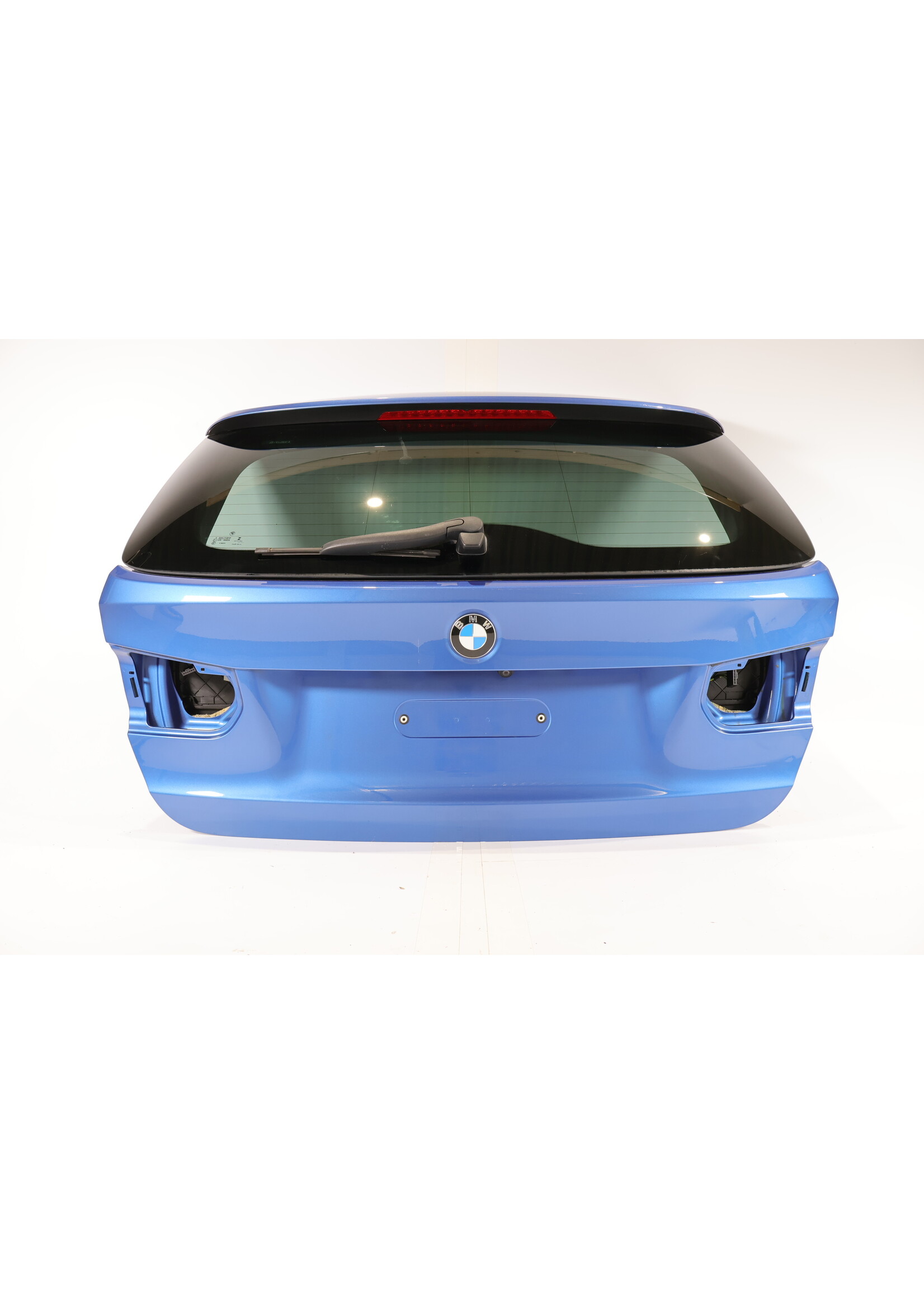 BMW BMW 3 Series Touring F31 Complete tailgate with camera 41007314180 7314180