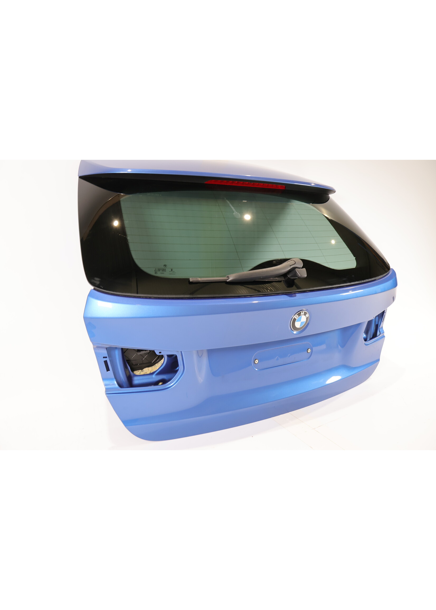 BMW BMW 3 Series Touring F31 Complete tailgate with camera 41007314180 7314180