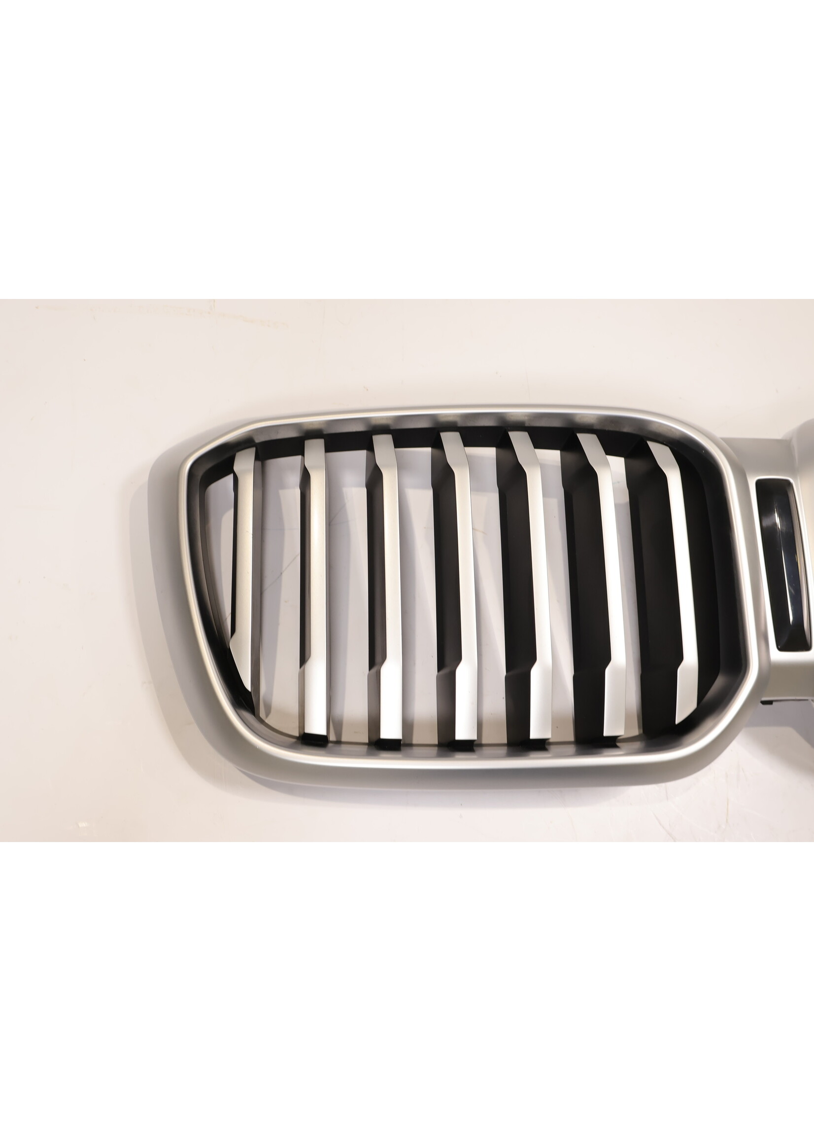 BMW BMW X3 G01 X4 G02 LCI Front grill 10627111 51135A1A3F5