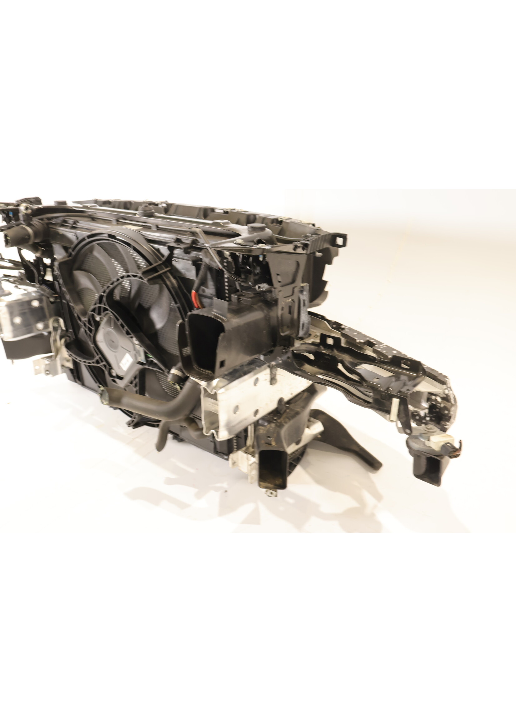 BMW BMW F34 320i 3er GT Komplette Vorderwand mit Kühler und ACC 51117351858 7351858