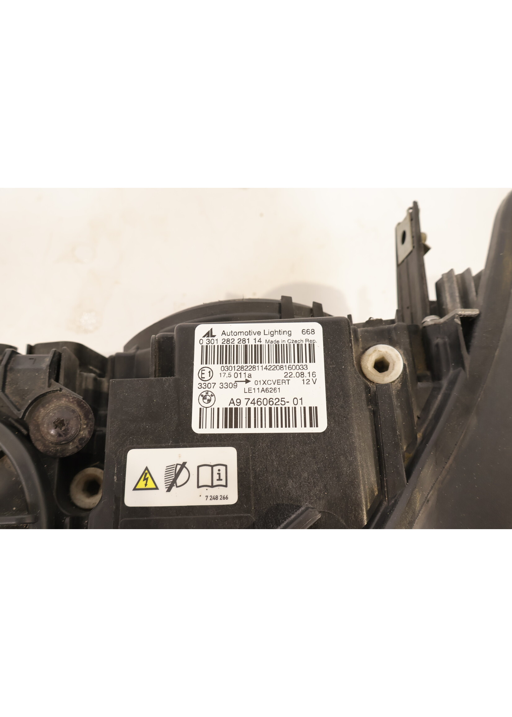 BMW BMW 3er F30 F31 BI-XENON Scheinwerfer links 7460625 a97460625