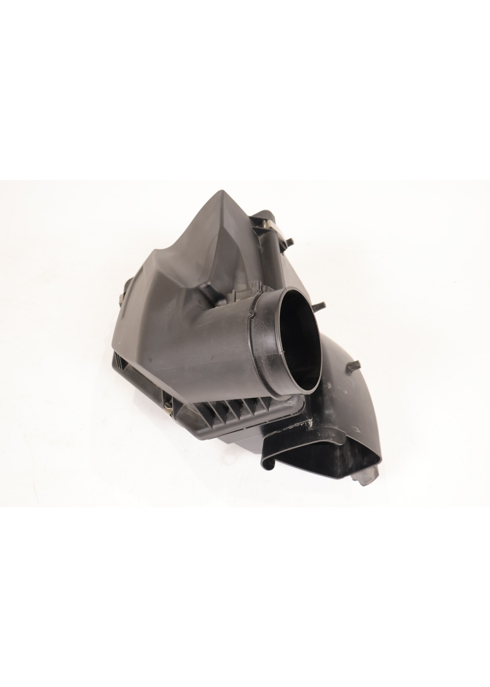 BMW BMW 3 Series G20 G21 320i Air filter housing + air temperature sensor 72423104 13718580424