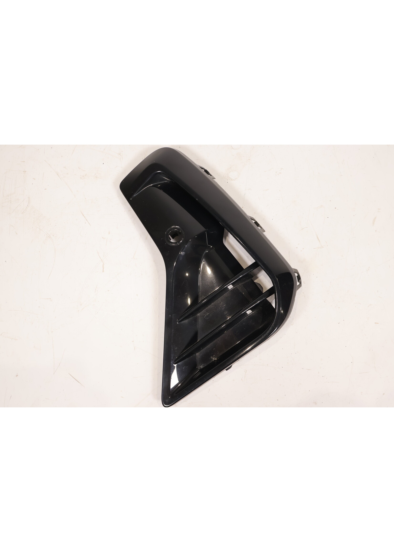 BMW BMW IX3 G08 Bumper grille 51118081923 8081923