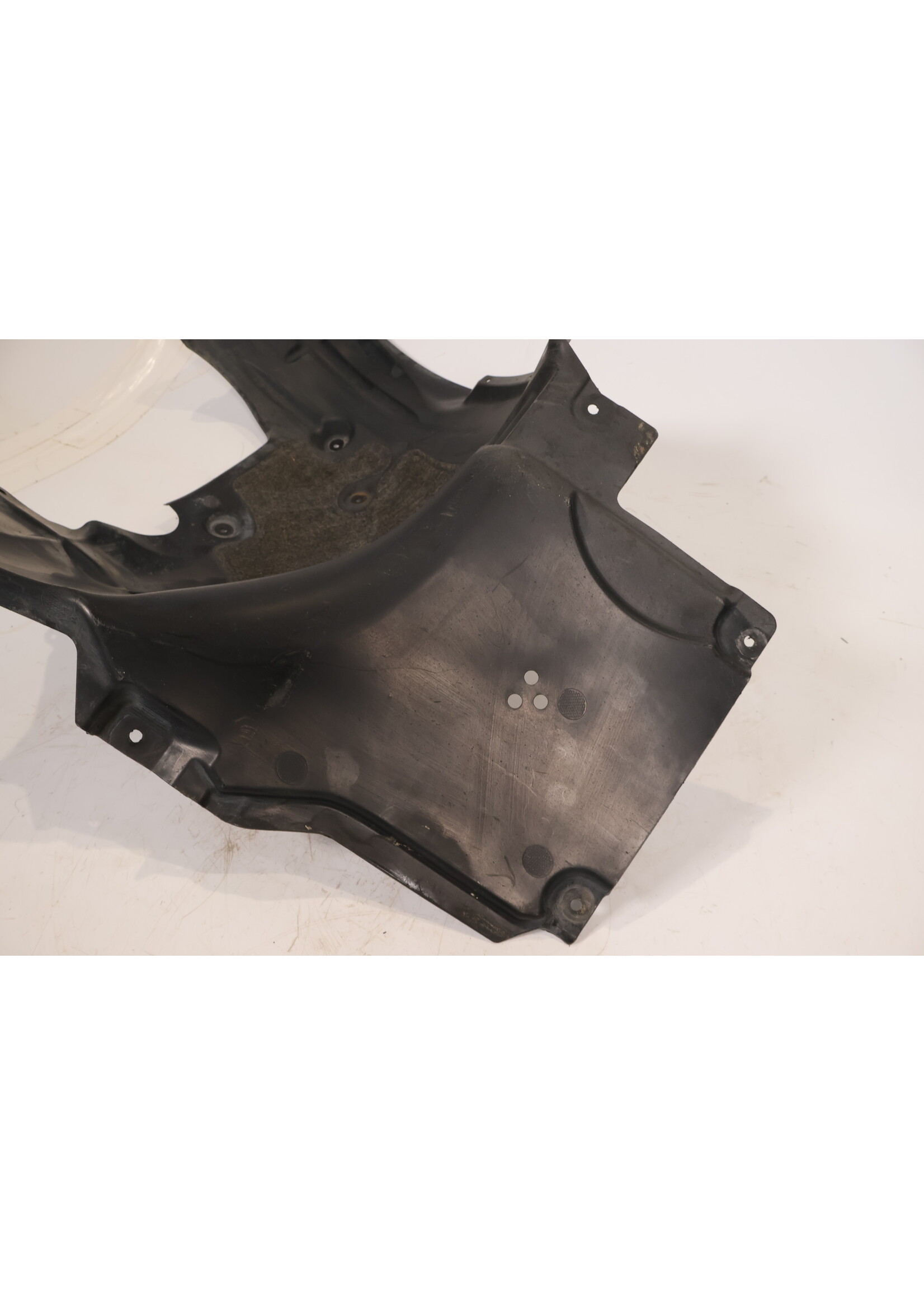 BMW BMW 2er G42 Abdeckung Radhaus Hinterteil vorn links 8493725 51718493725