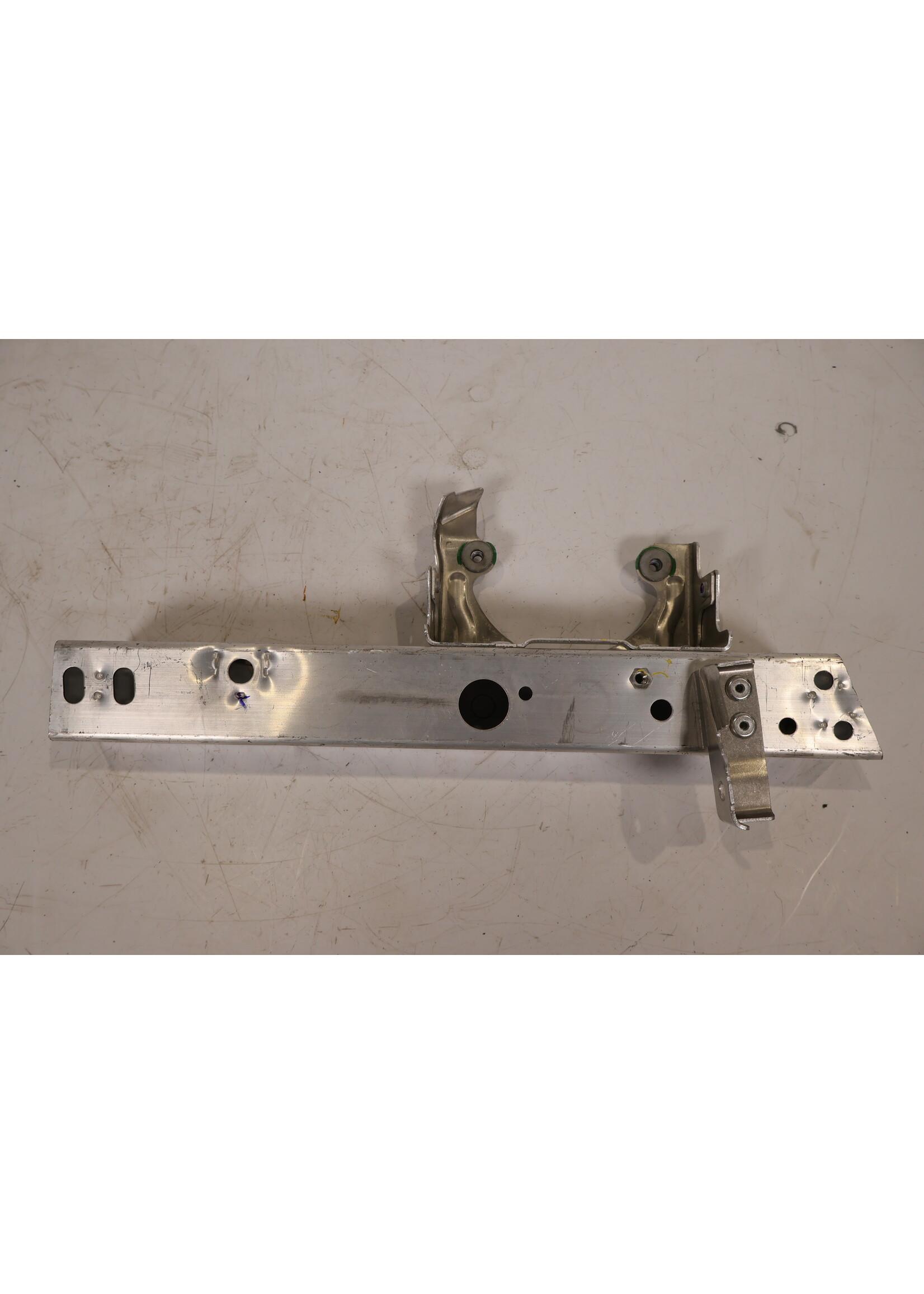 BMW BMW I3 I01 Front Bumper Left Impact Bracket Genuine D5222076000 RF I56U-04