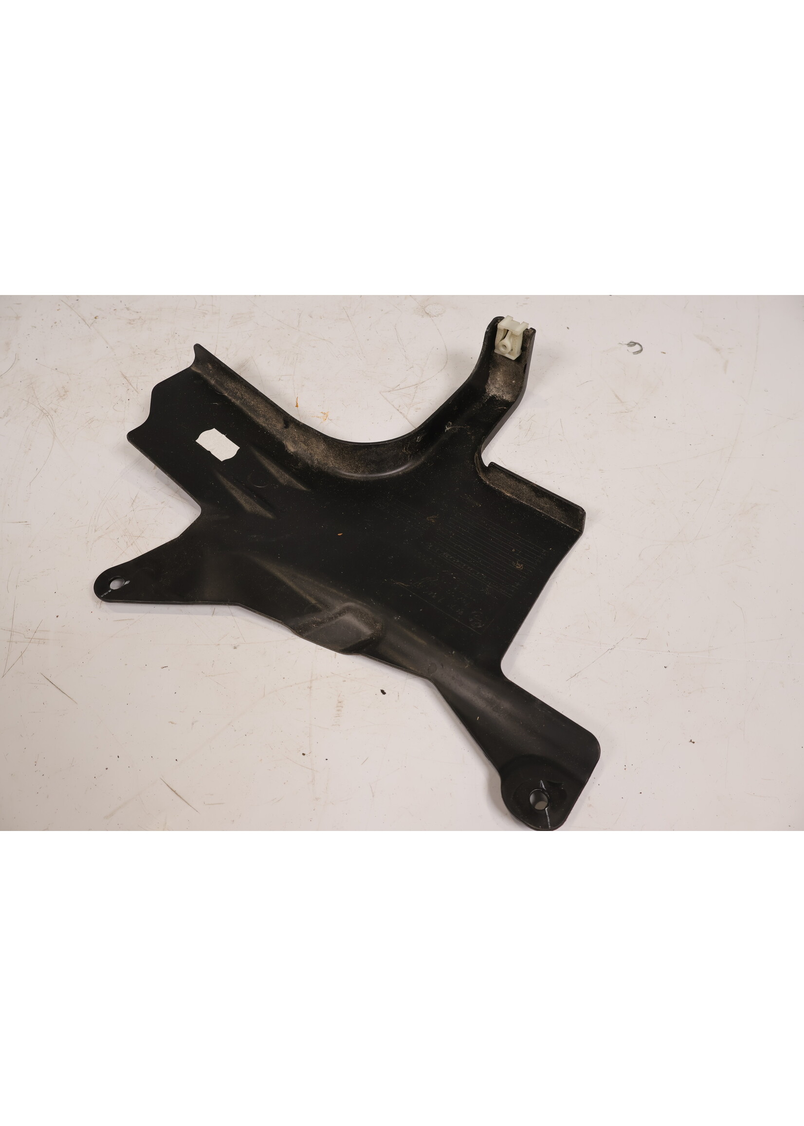 BMW BMW 3er G20 G21 untere Abdeckung links 51717340779 7340779