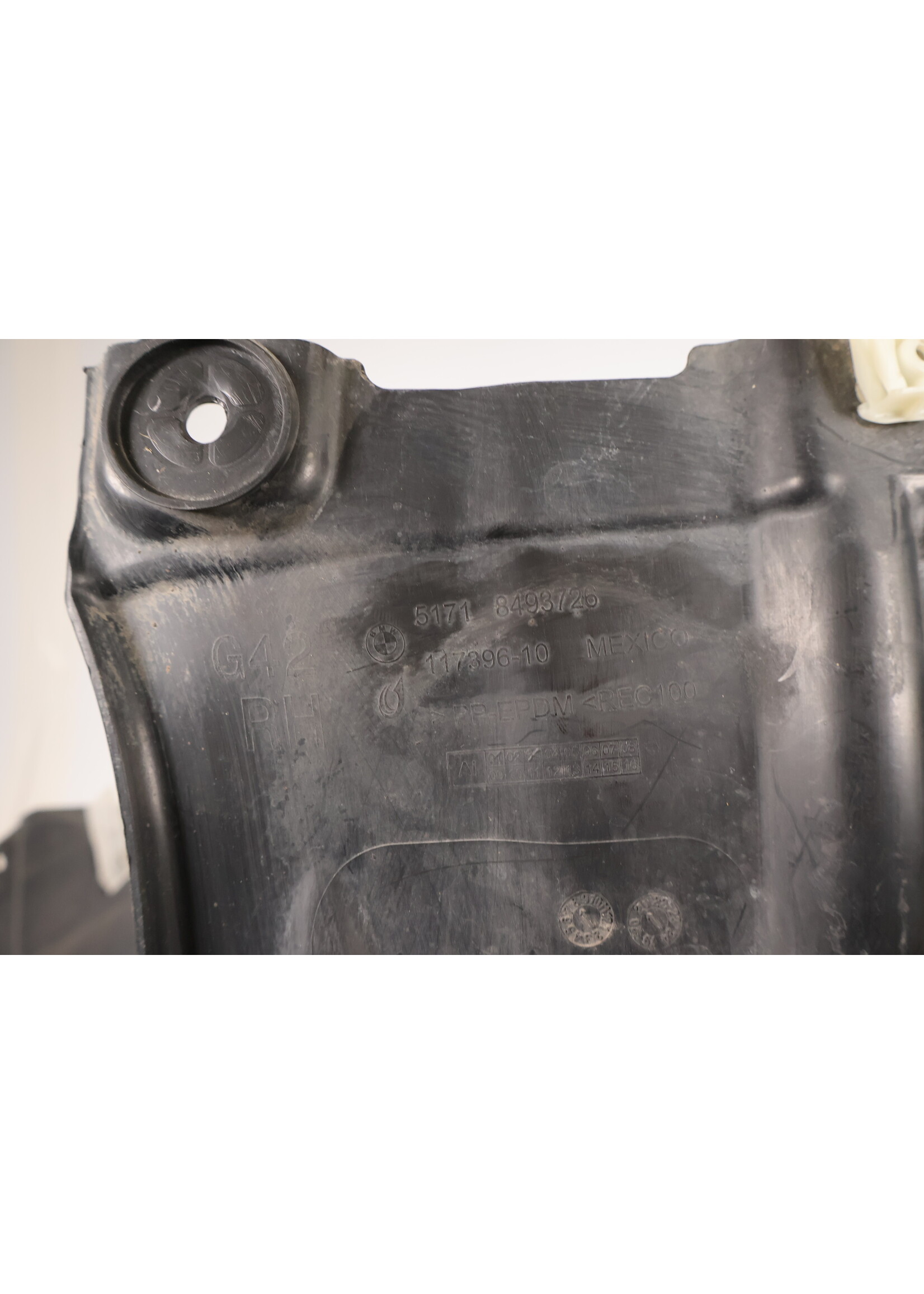 BMW BMW 2er G42 Abdeckung Radhaus Hinterteil vorn rechts 8493726 51718493726