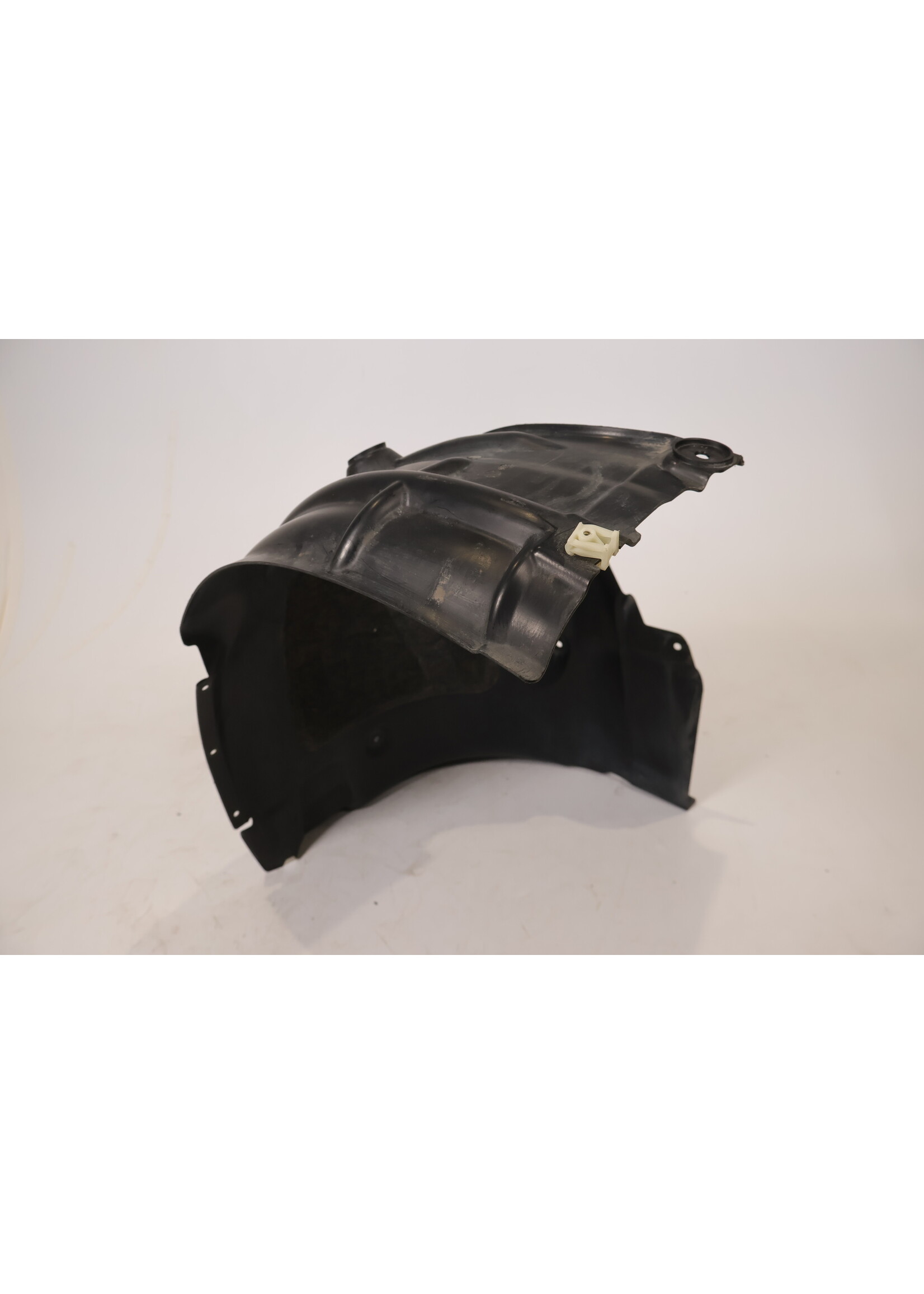 BMW BMW 2er G42 Abdeckung Radhaus Hinterteil vorn rechts 8493726 51718493726