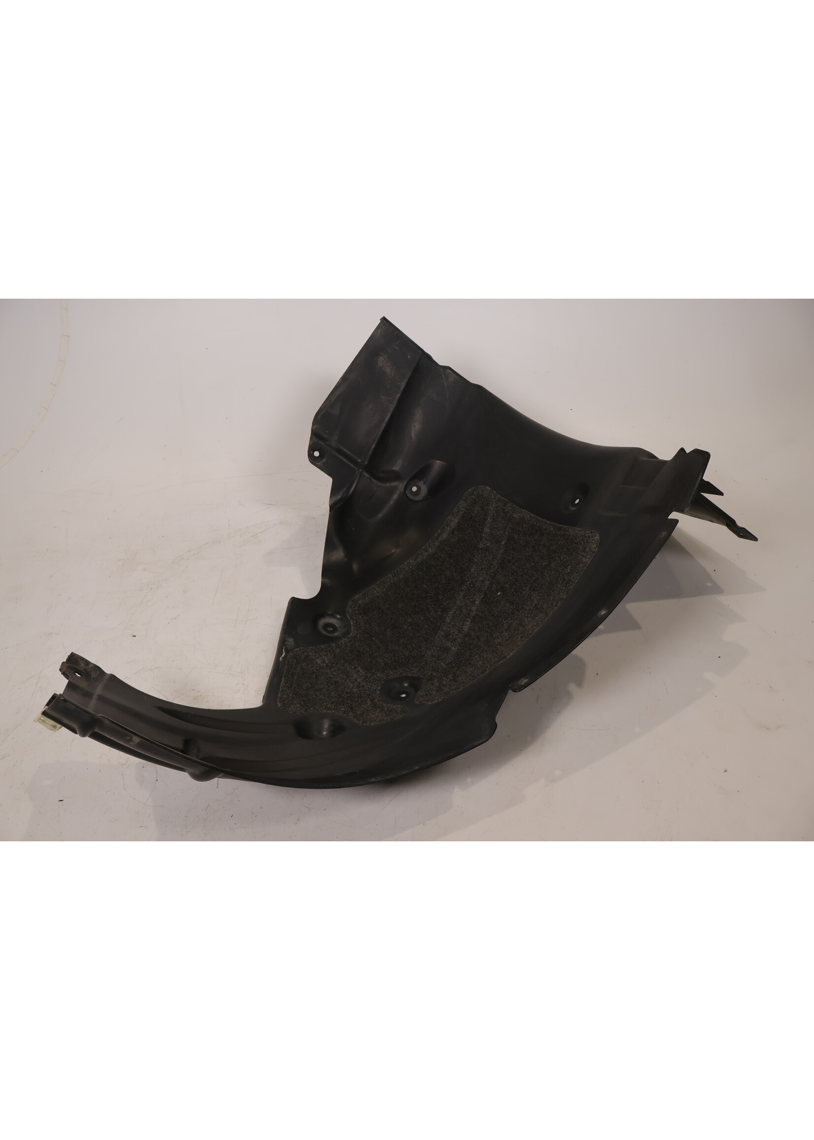BMW BMW 2er G42 Abdeckung Radhaus Hinterteil vorn rechts 8493726 51718493726