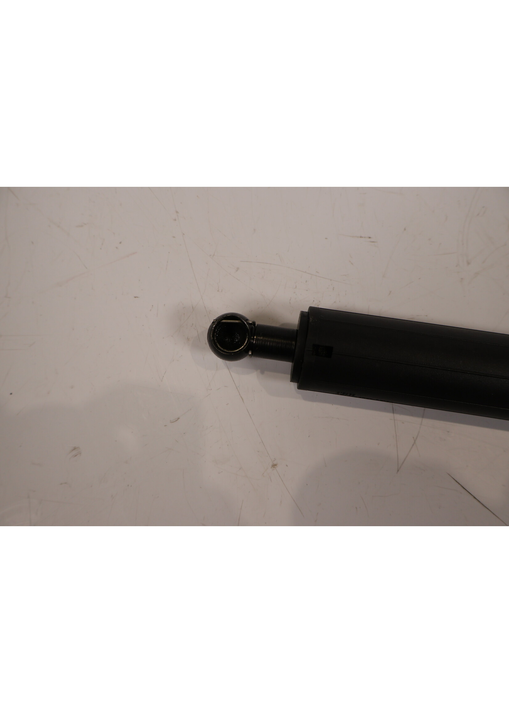 BMW BMW I8 Gasdruckfeder der Flügeltür 7465482 CT746548203