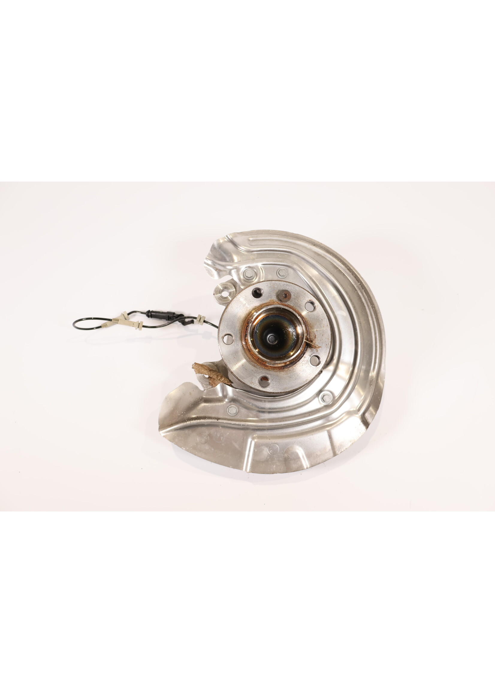 BMW BMW 4 Series F32 F33 F36 Front wheel hub front left AS NEW 6858312 198788
