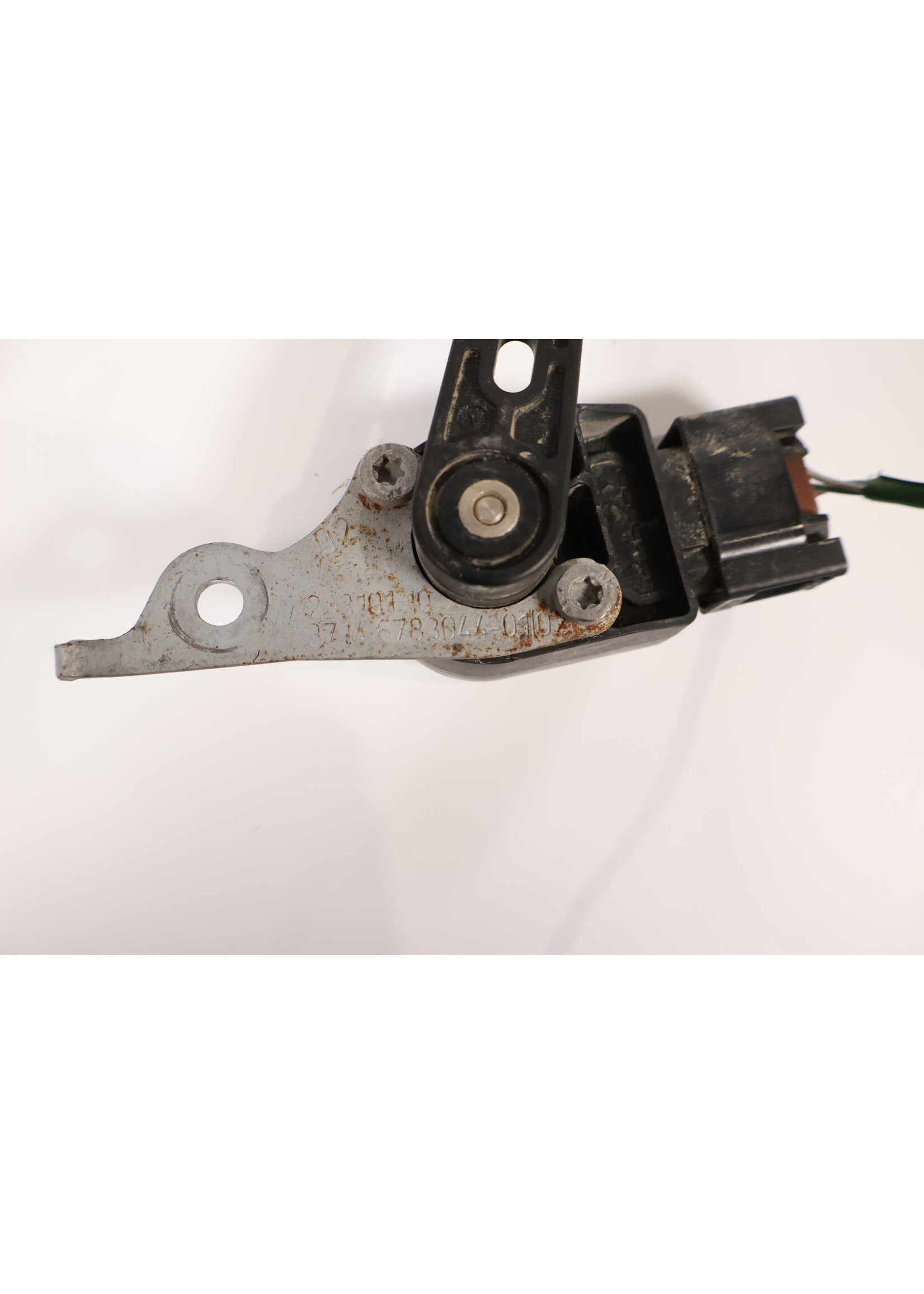 BMW BMW F-Series OEM Level sensor for xenon NEW CONDITION 37146870000 6870000