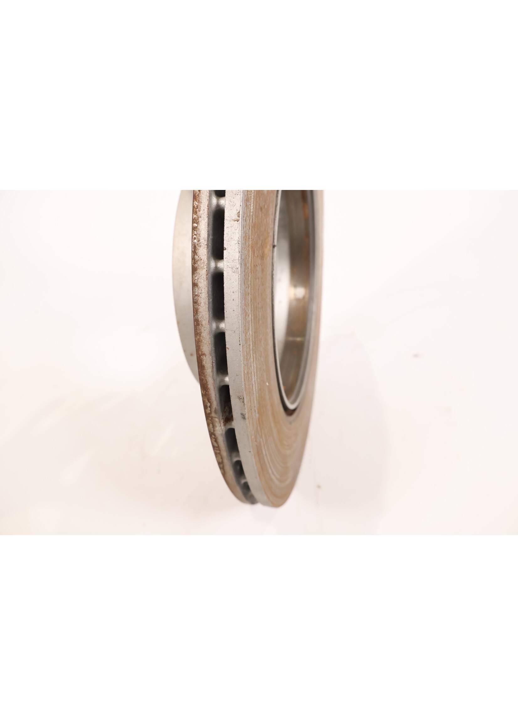 BMW BMW 3er / 4er F30 F31 F32 F33 F36 OEM Bremsscheibe NEUER ZUSTAND 6864899 34116864899