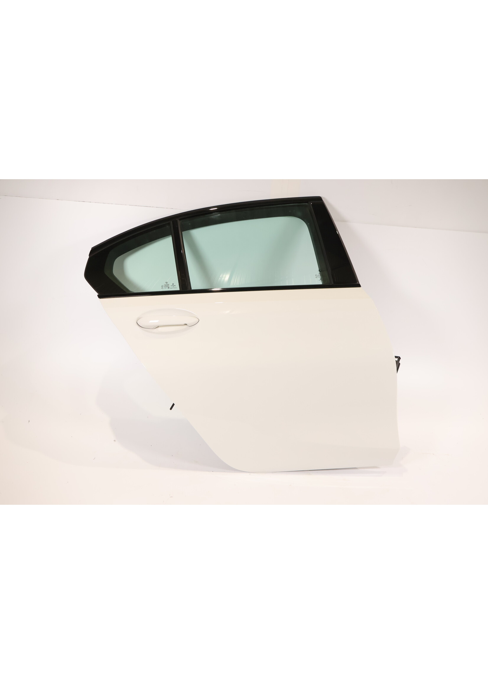 BMW BMW 3 Serie G20  G80 complete door right rear 41517482278 7482278