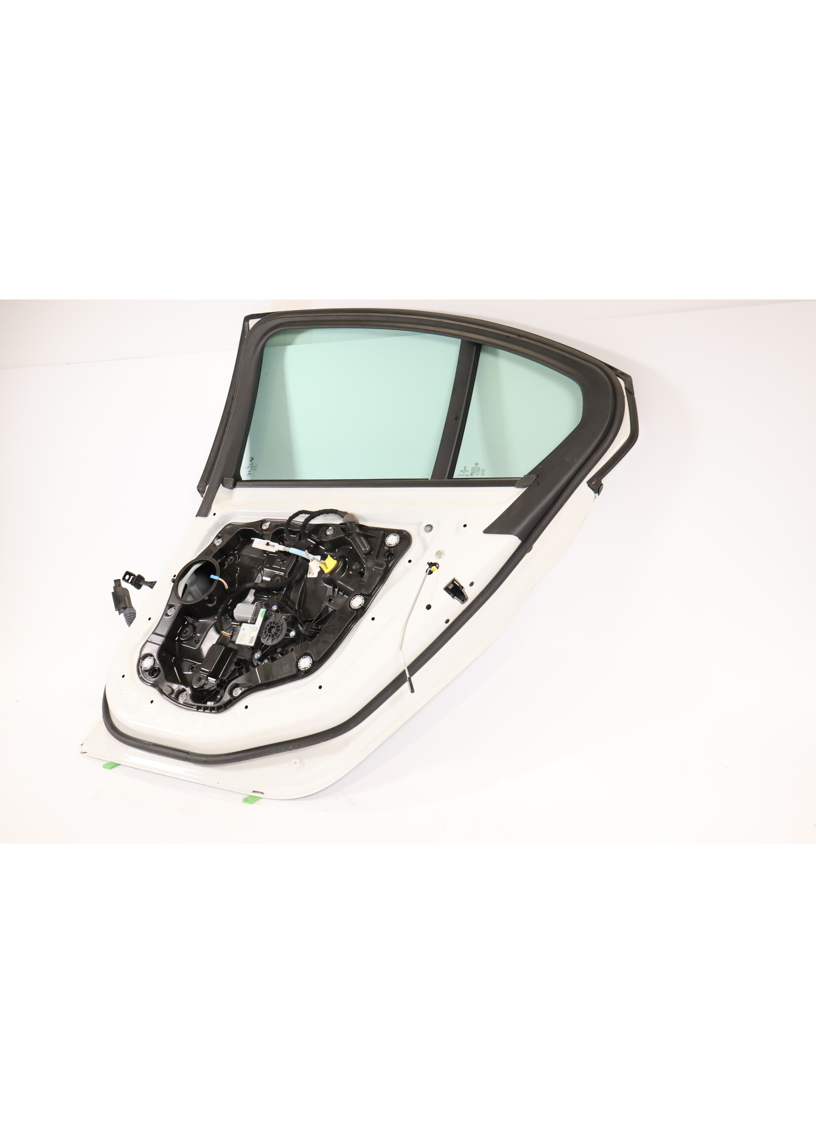 BMW BMW 3 Serie G20  G80 complete door right rear 41517482278 7482278
