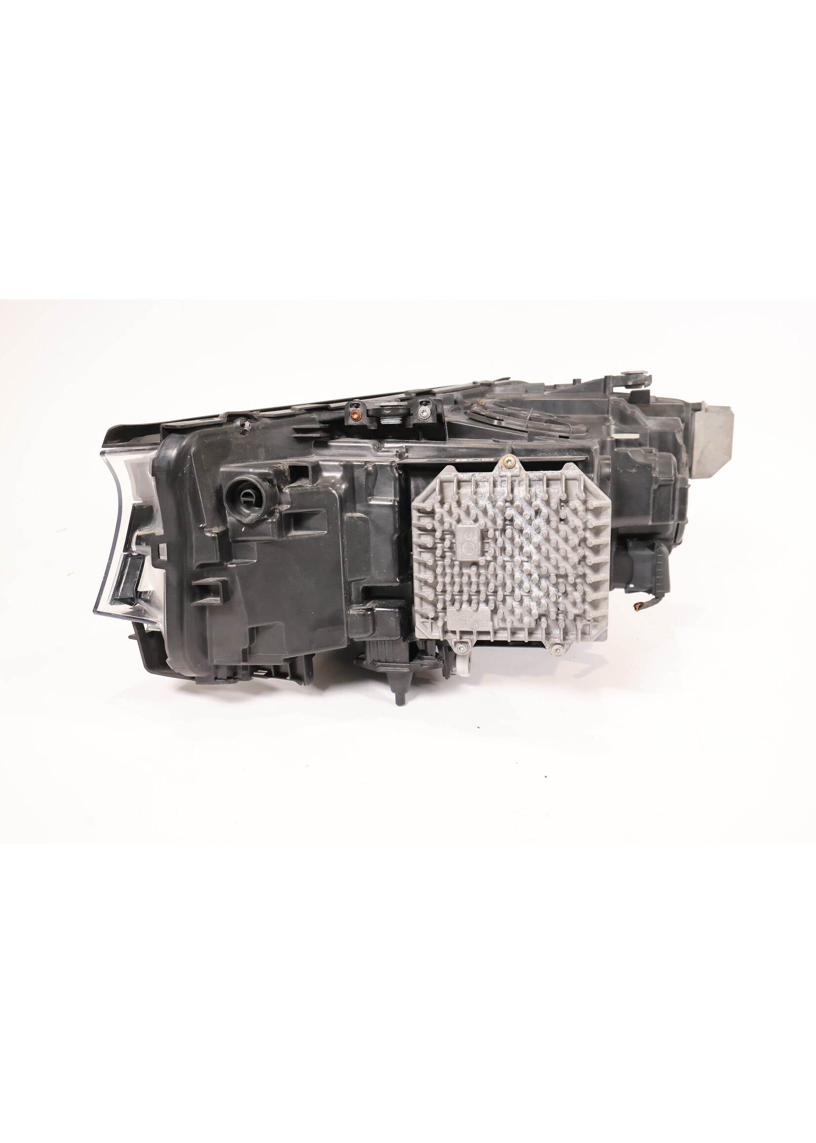 BMW BMW 5 Series G30 G31 Adaptive LED headlight right with all modules 7439210 63117214952