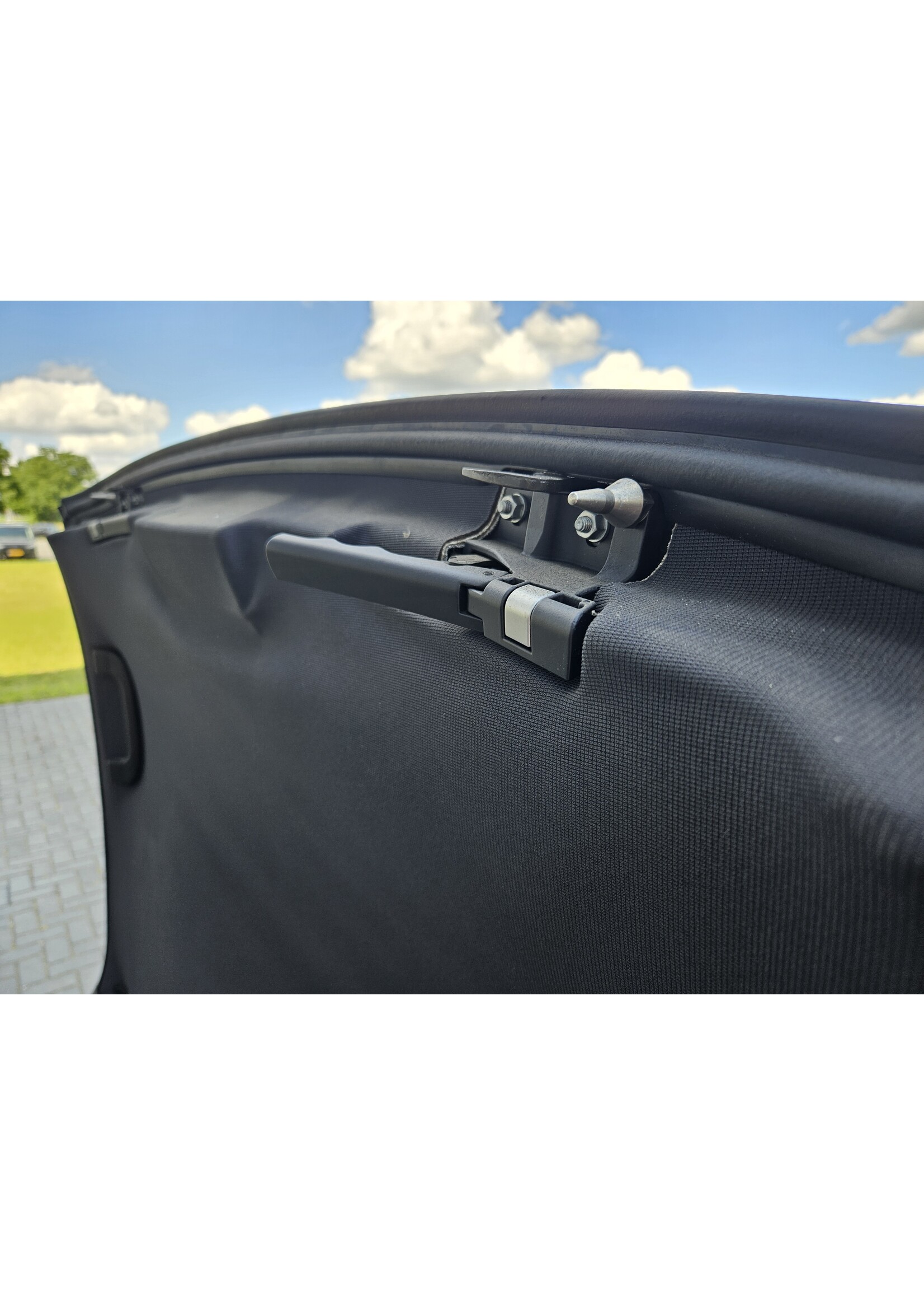 BMW BMW 3 Series E46 Original hardtop with black headliner SHOWROOM FIND! 542170413917002777
