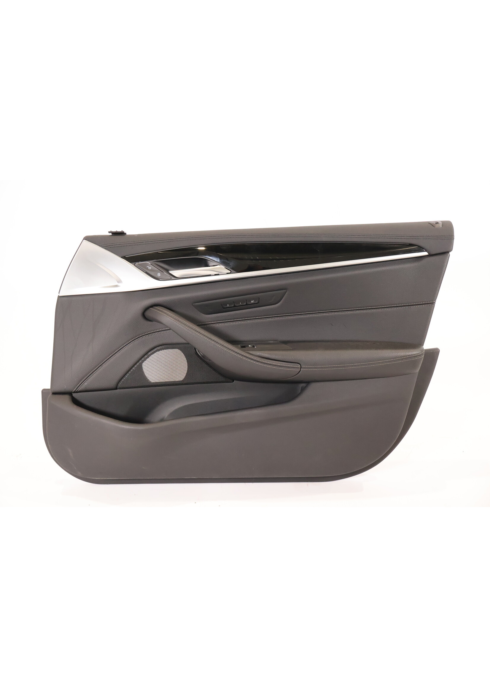 BMW  BMW 5 Series G30 G31 Complete door panel right front 51417992978 51417992982