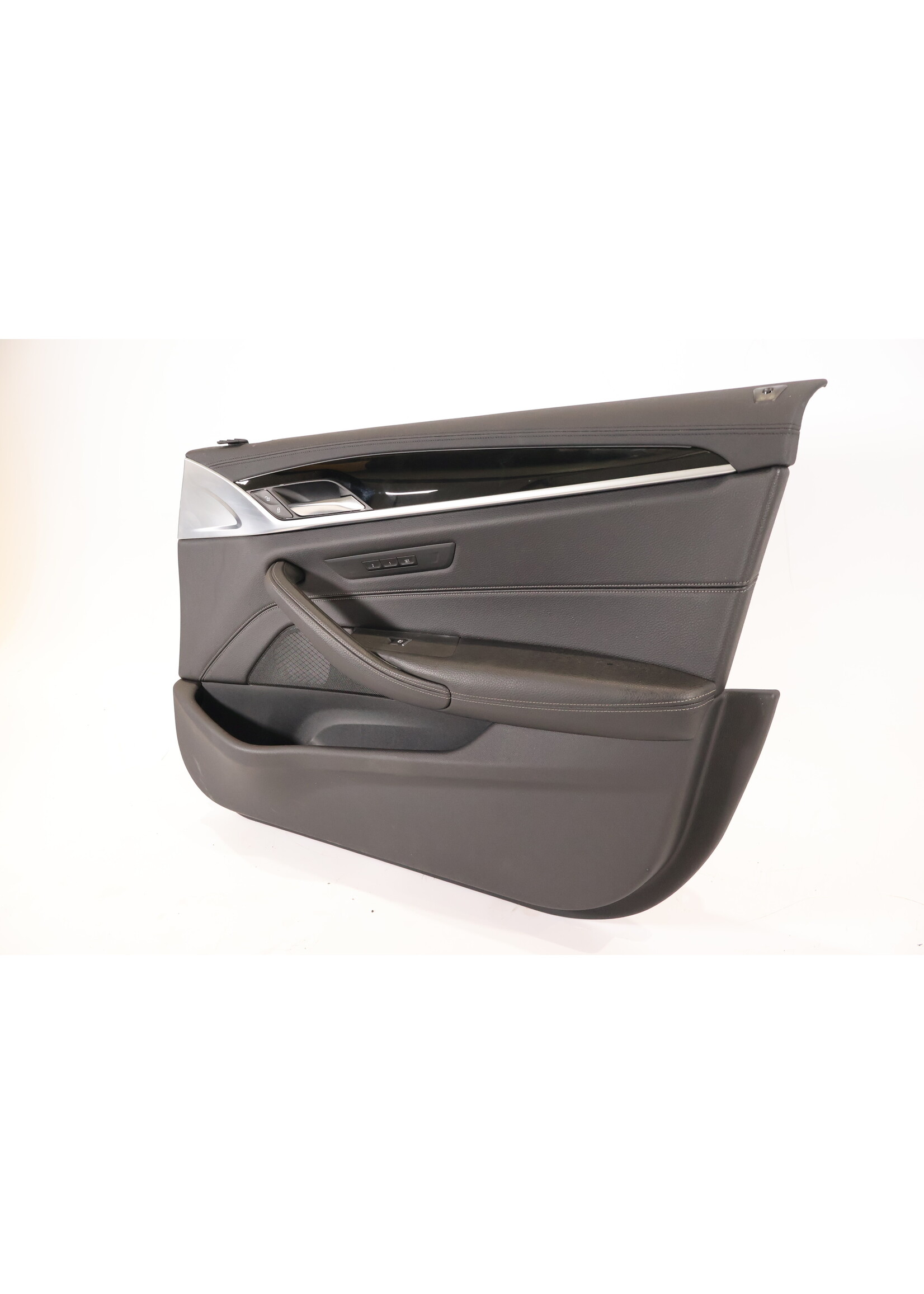 BMW  BMW 5 Series G30 G31 Complete door panel right front 51417992978 51417992982