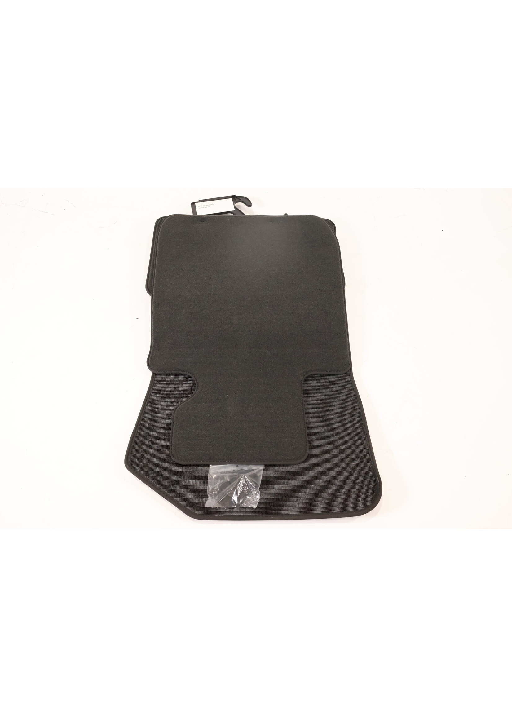 BMW BMW X1 E84 NEW ORIGINAL velor floor mat set 51472240928 2240928