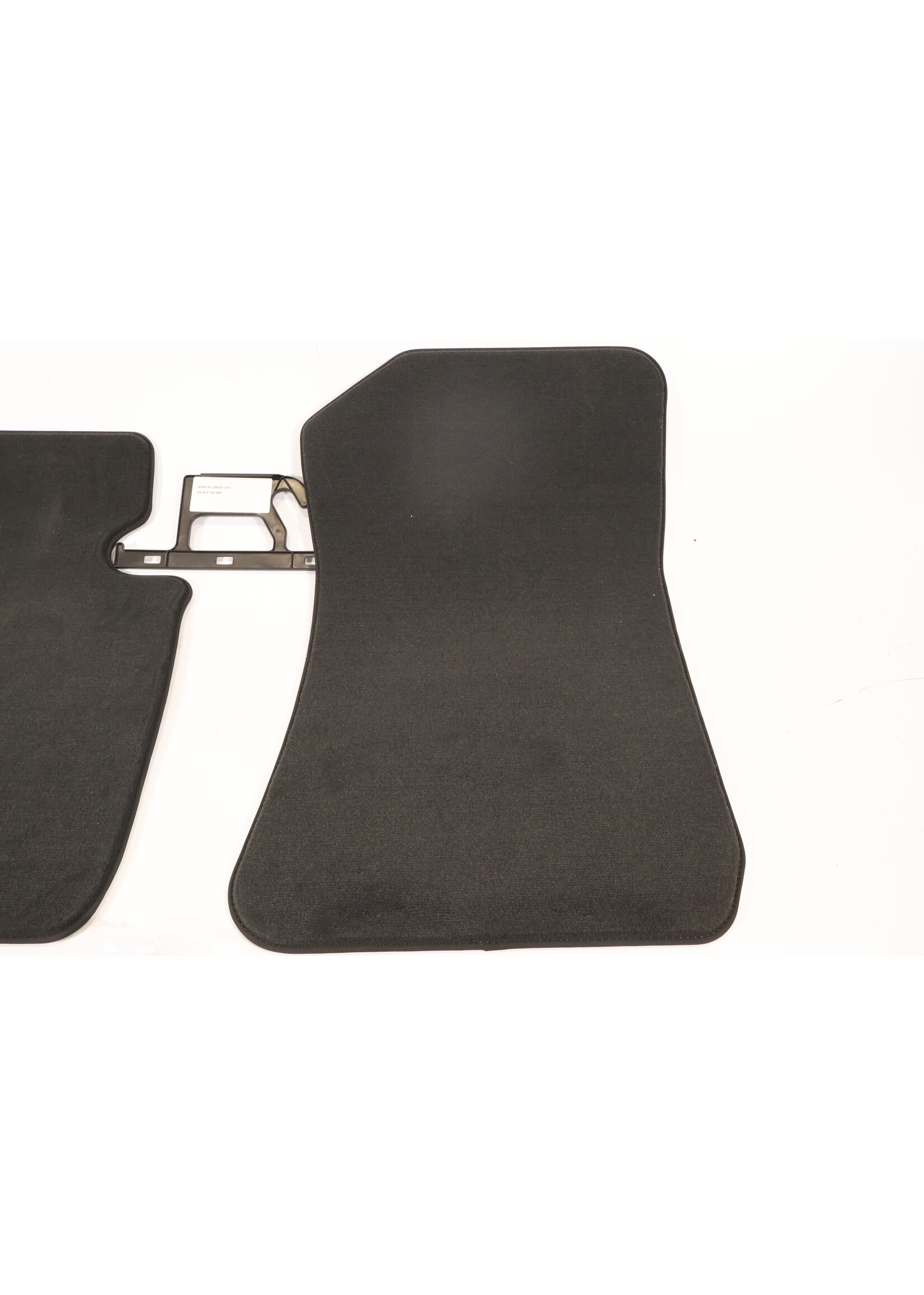 BMW BMW X1 E84 NEW ORIGINAL velor floor mat set 51472240928 2240928