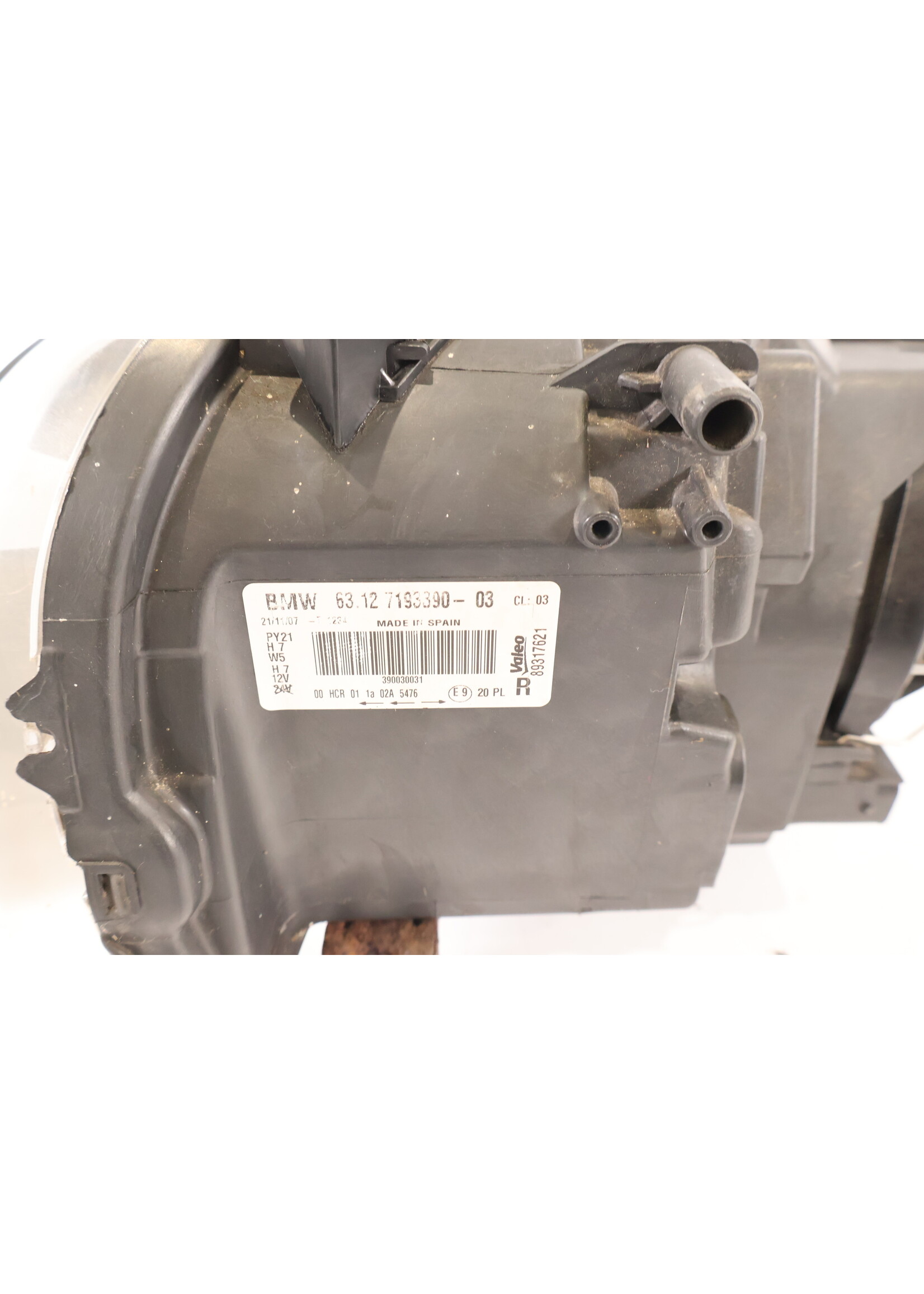 BMW  BMW 1er E81 E82 E87 E88 Scheinwerfer vorne rechts 63117193390 7193390