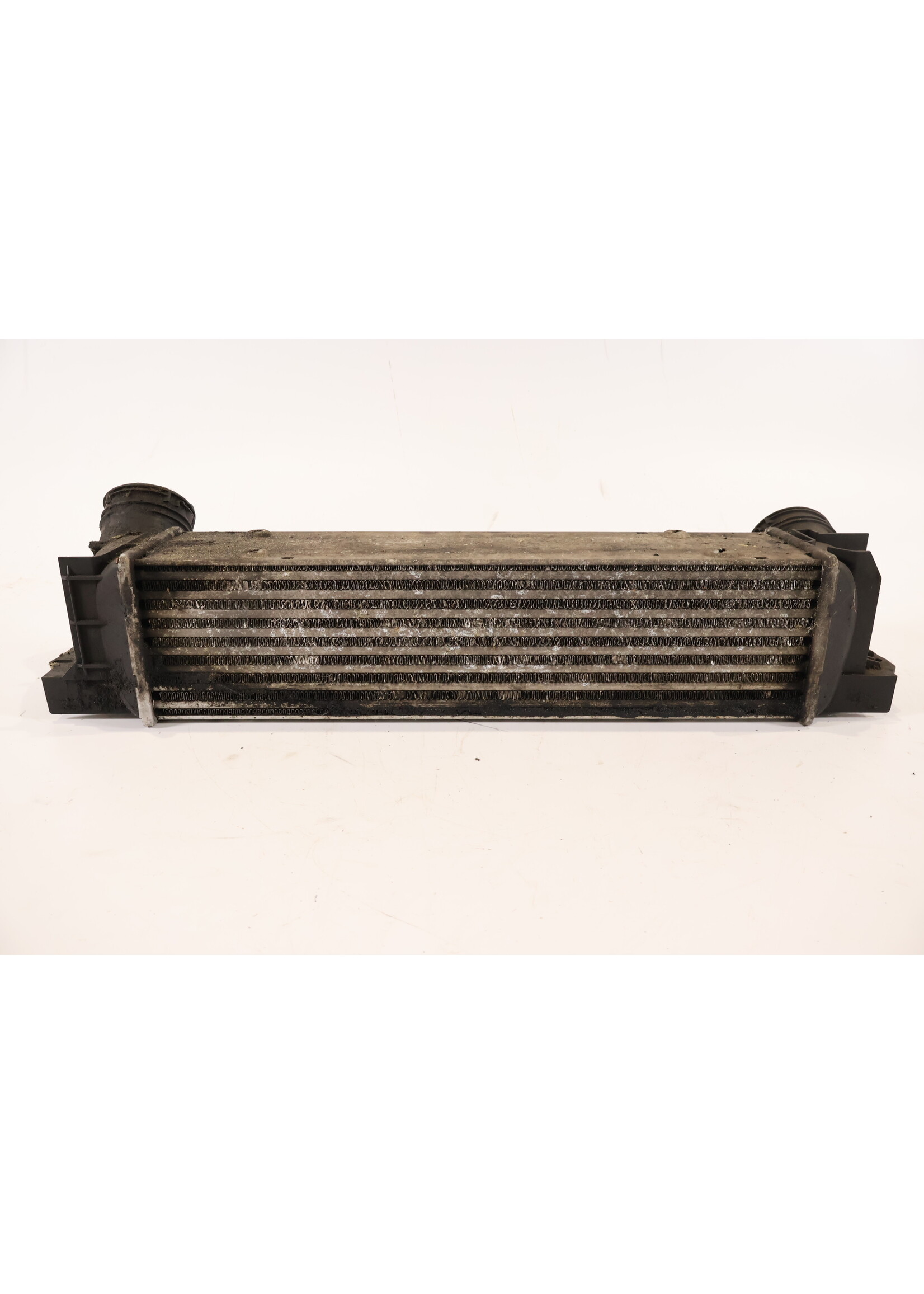 BMW BMW 3 Serie E90 E91 E92 E84 Intercooler van 35d 17517800682 7800682