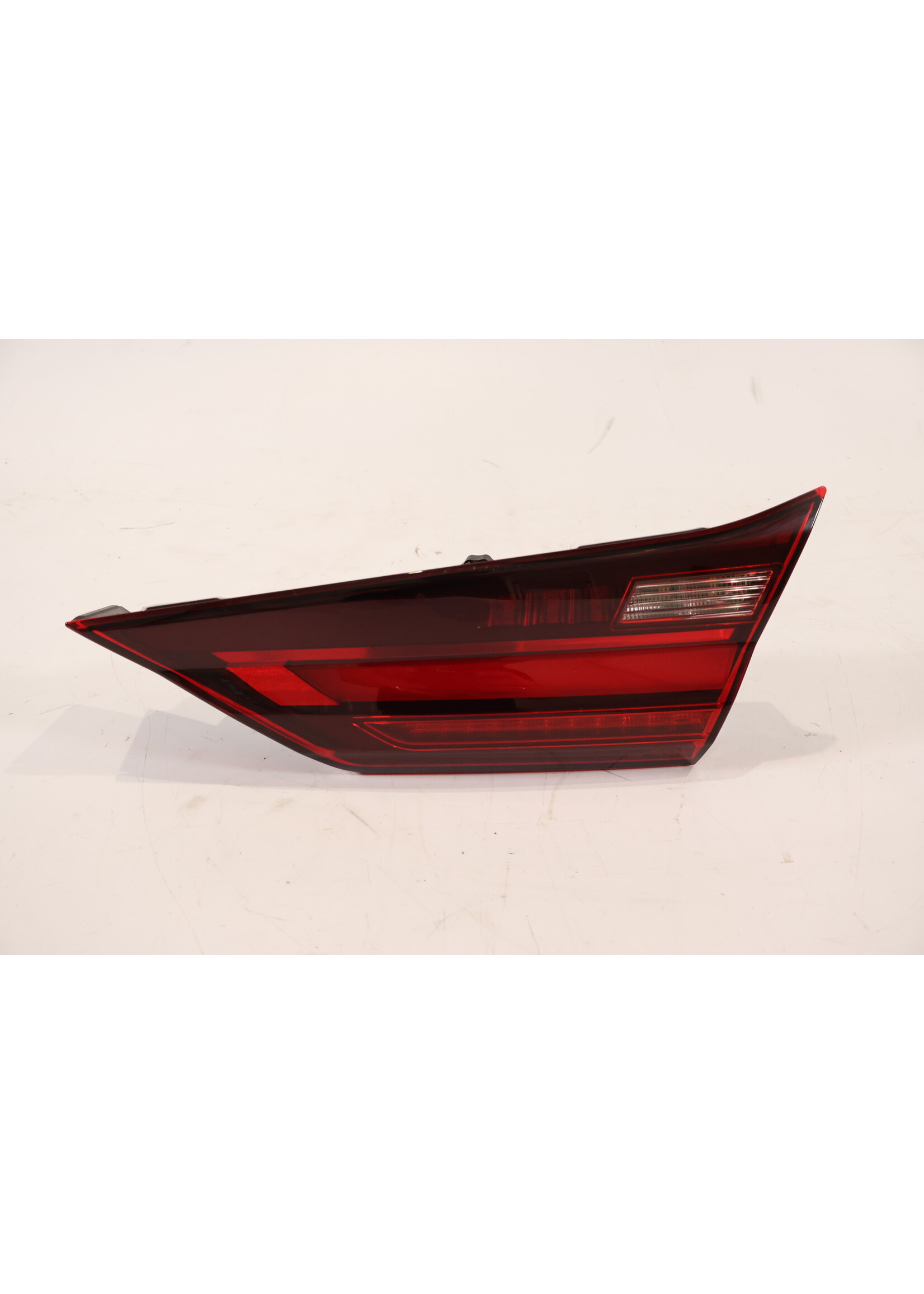 BMW BMW 1 Serie F40 LED achterlicht rechts in achterklep 63217450652 7450652