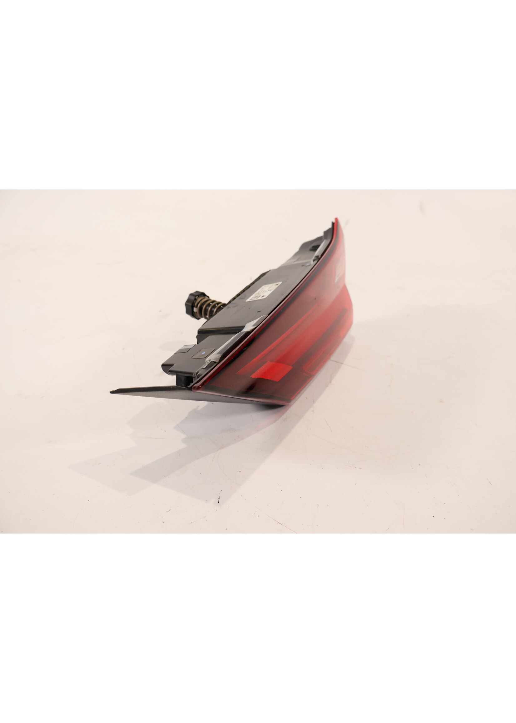 BMW BMW 1 Series F40 LED taillight right in tailgate 63217450652 7450652