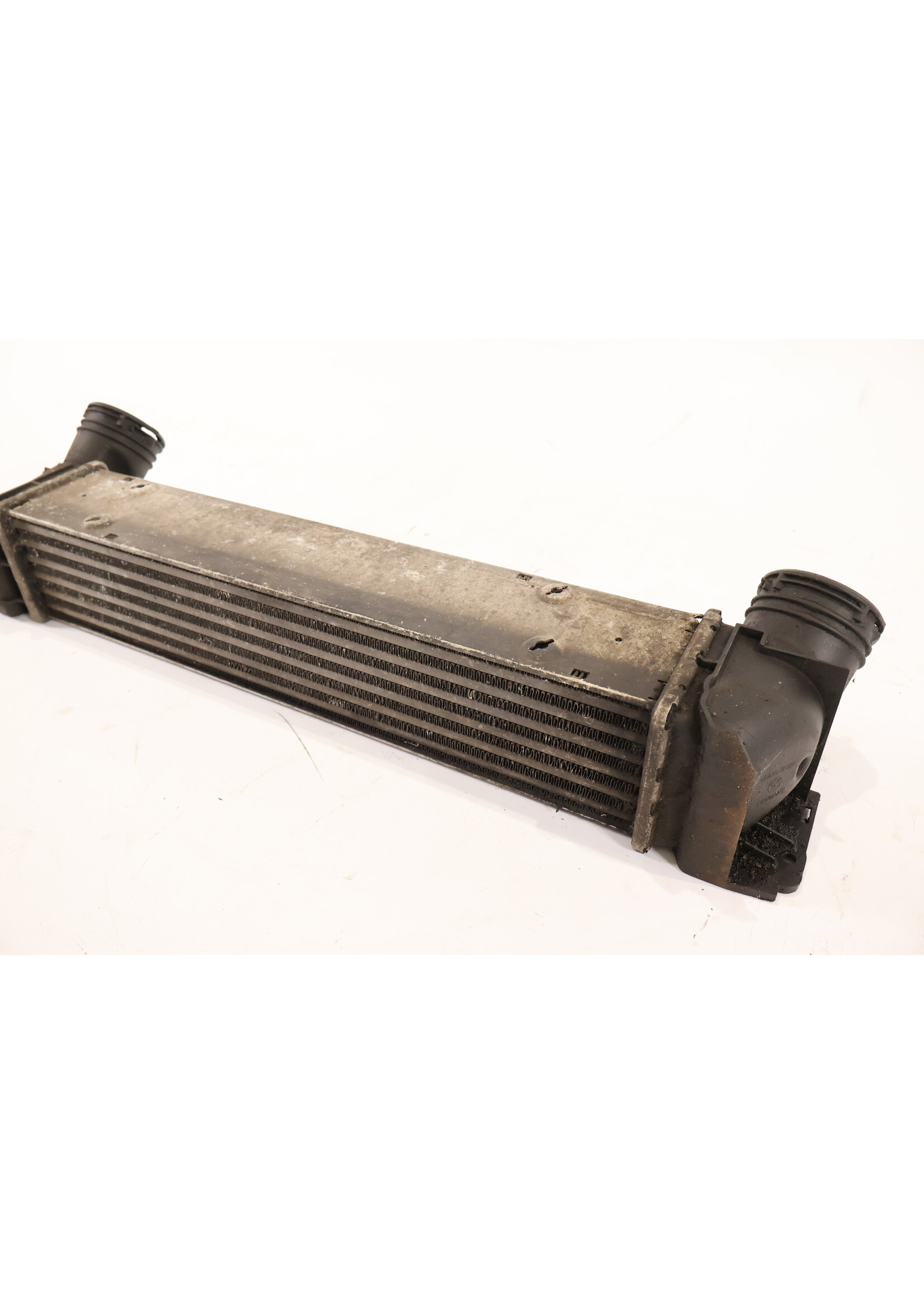 BMW BMW Exx Intercooler van 18d & 20d 3093796 3213329