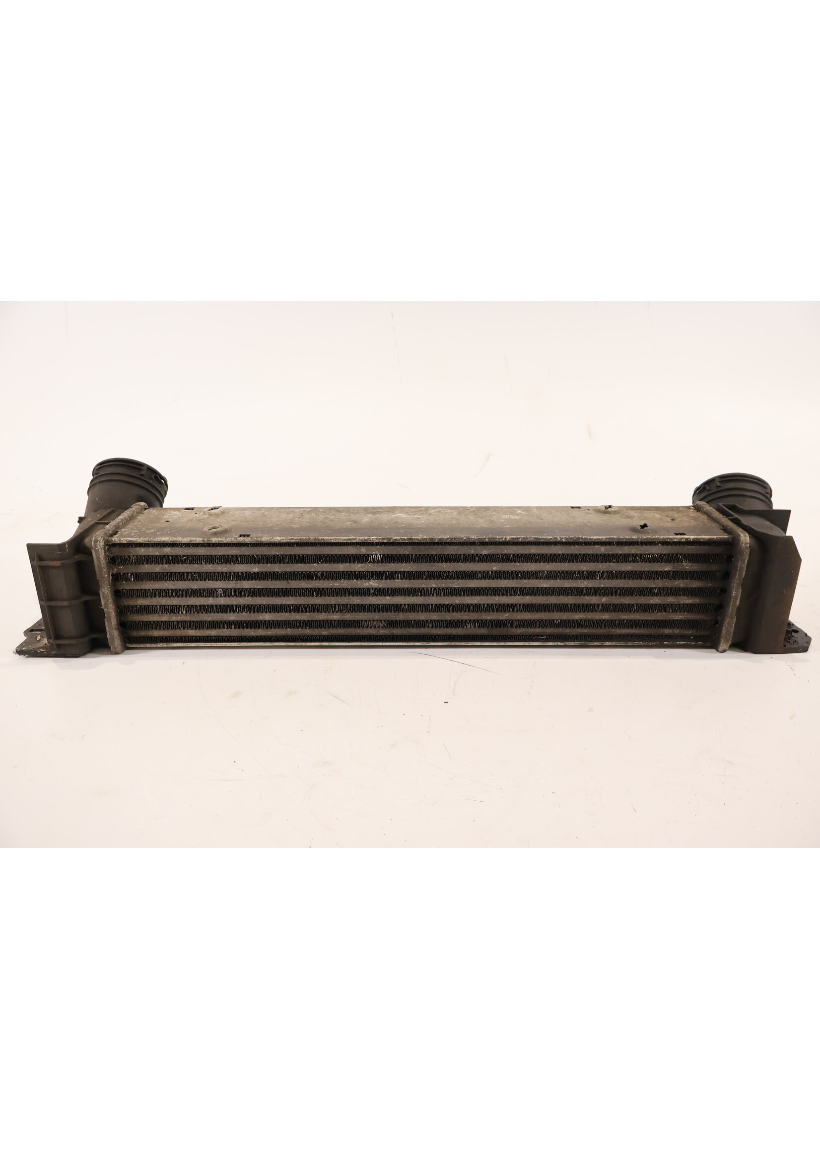 BMW BMW Exx Intercooler van 18d & 20d 3093796 3213329