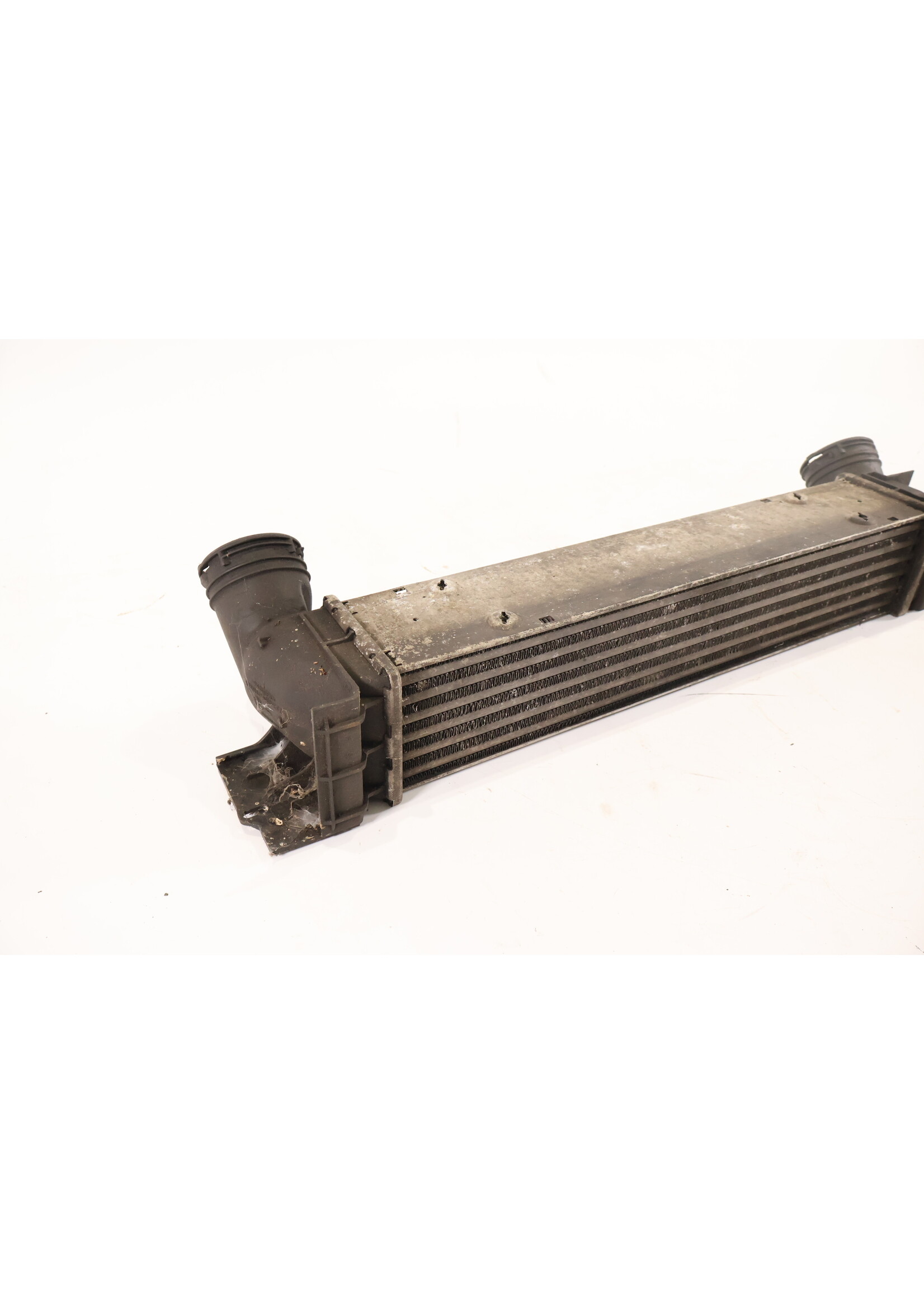 BMW BMW Exx Intercooler van 18d & 20d 3093796 3213329