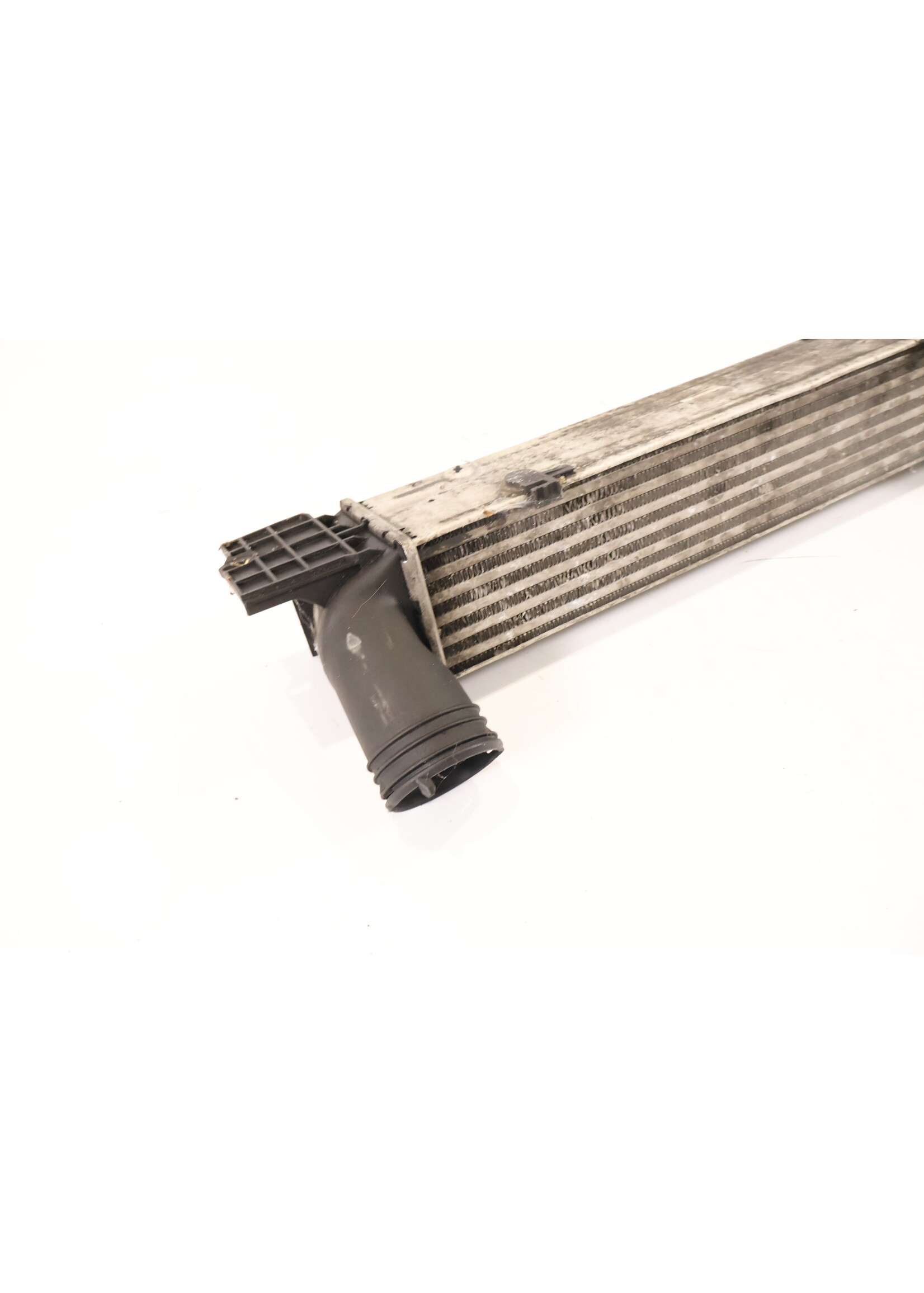 BMW BMW Exx Intercooler van 18d & 20d 3093796 3213329