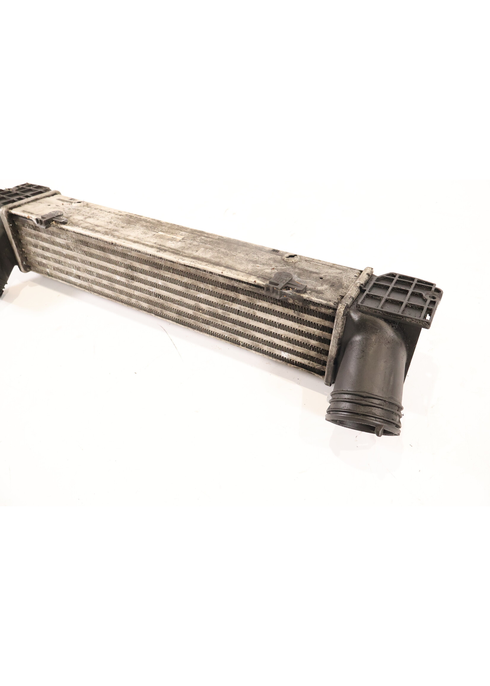 BMW BMW Exx Intercooler van 18d & 20d 3093796 3213329
