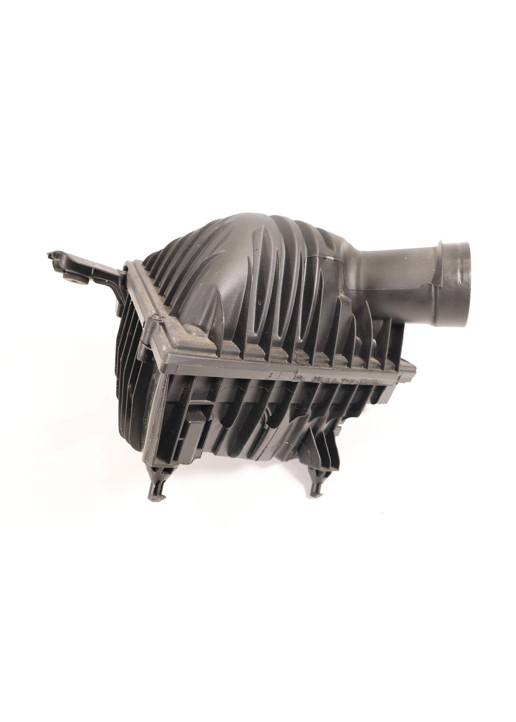 BMW BMW 1 + 2 Series F40 F46 Air intake silencer box with LMM 13718655834 8655834