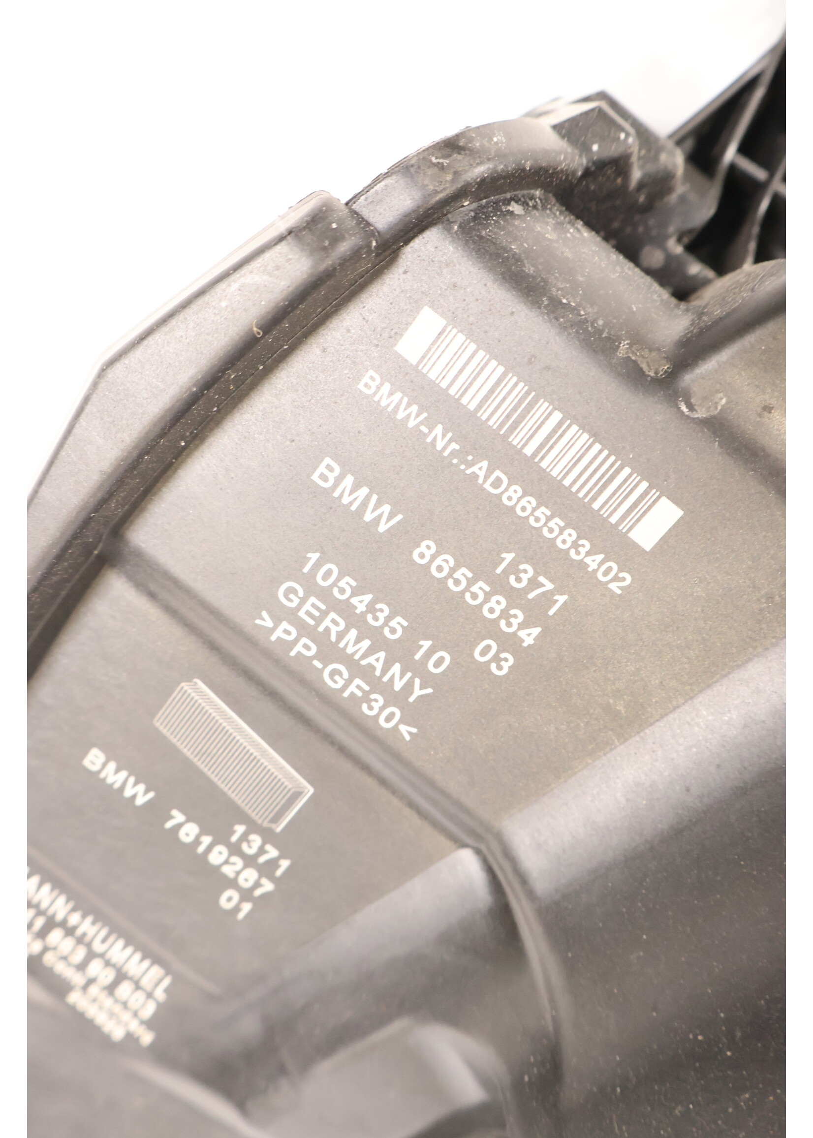 BMW BMW 1er + 2er F40 F46 Komplette Luft Ansauggeräuschdämpfer 13718655834 8655834