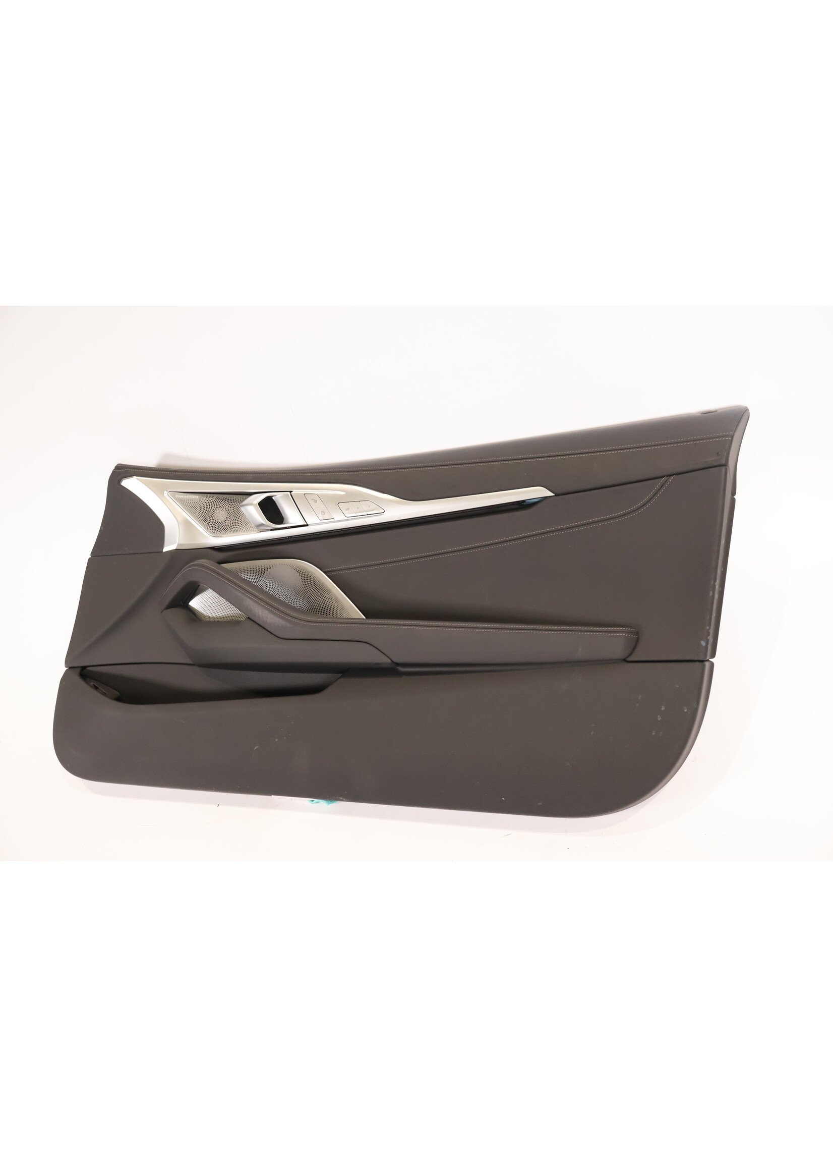 BMW BMW 8 Series G14 G15 Door panel complete right B&W 51417996772 7996772