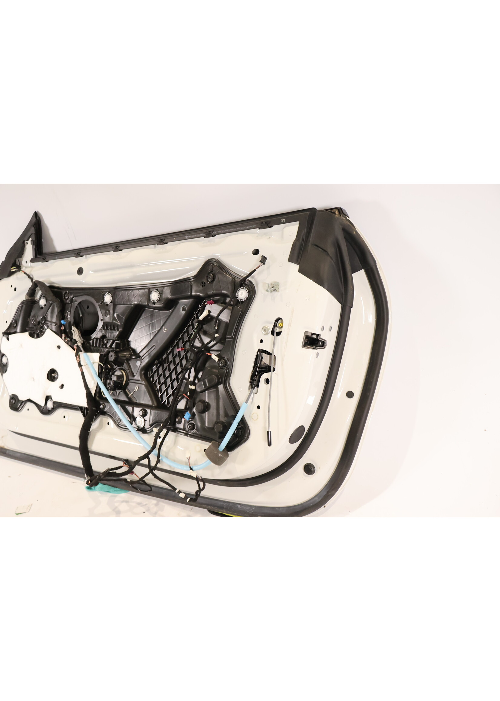 BMW  BMW 8 Series G14 G15 Complete door right 41007455092 7455092