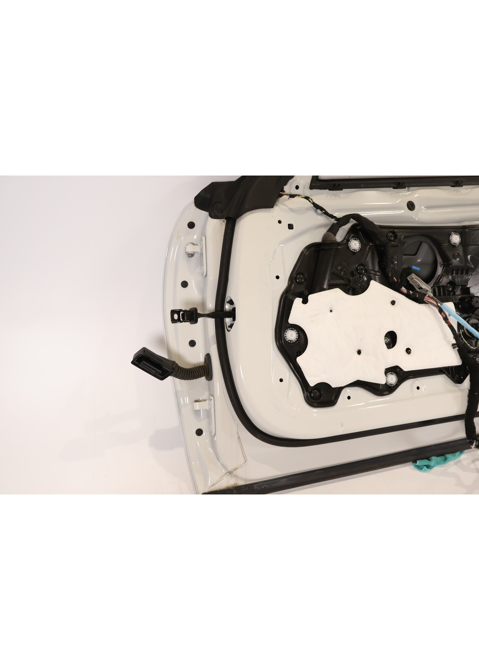 BMW  BMW 8 Series G14 G15 Complete door right 41007455092 7455092