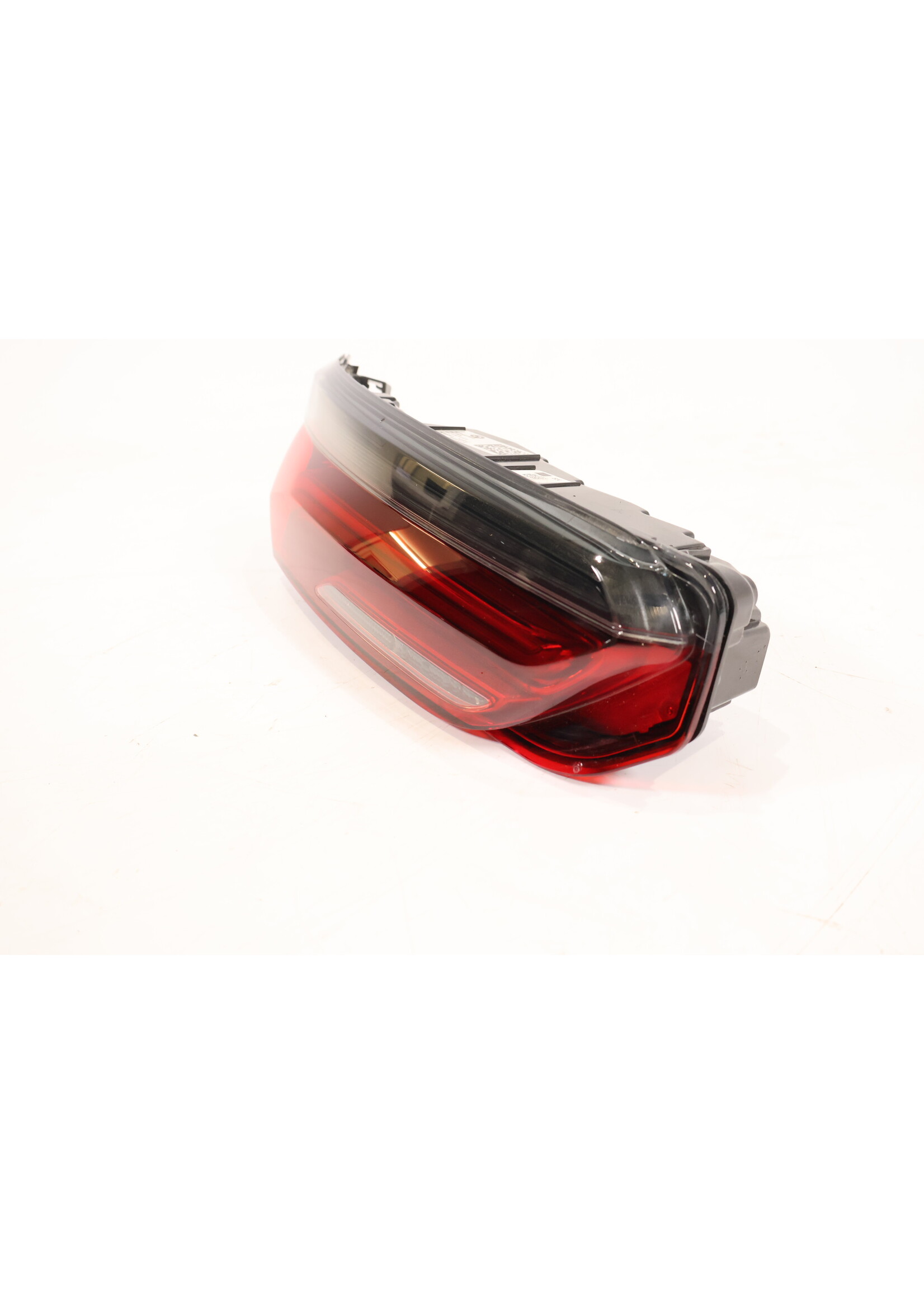 BMW BMW 8er G14 G15 G16 LED Rücklicht links in der Heckklappe 63217445775 7445775