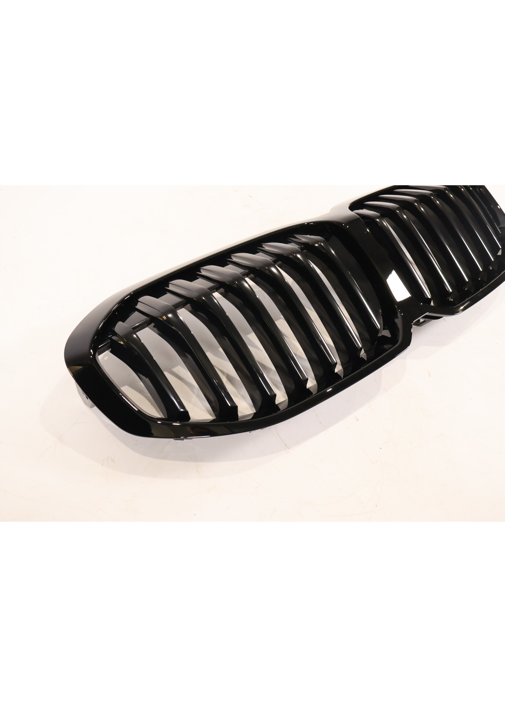 BMW BMW 1 Serie F40 F41 Originele nieren / grill hoogglans zwart 51135A39368 5A39368