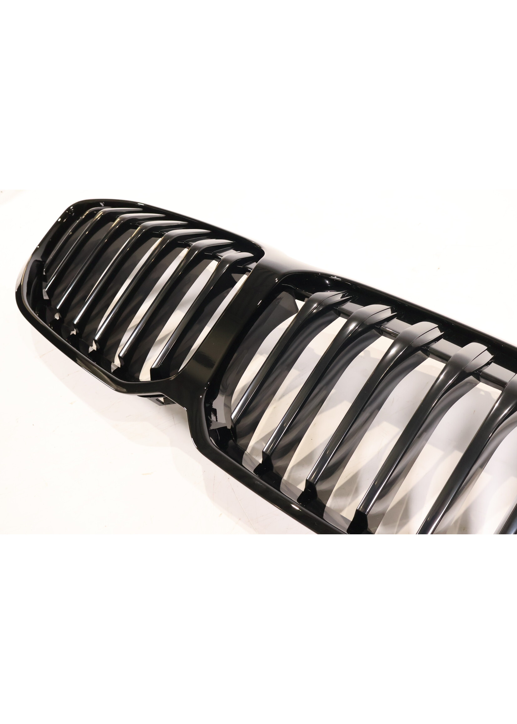 BMW BMW 1 Serie F40 F41 Originele nieren / grill hoogglans zwart 51135A39368 5A39368